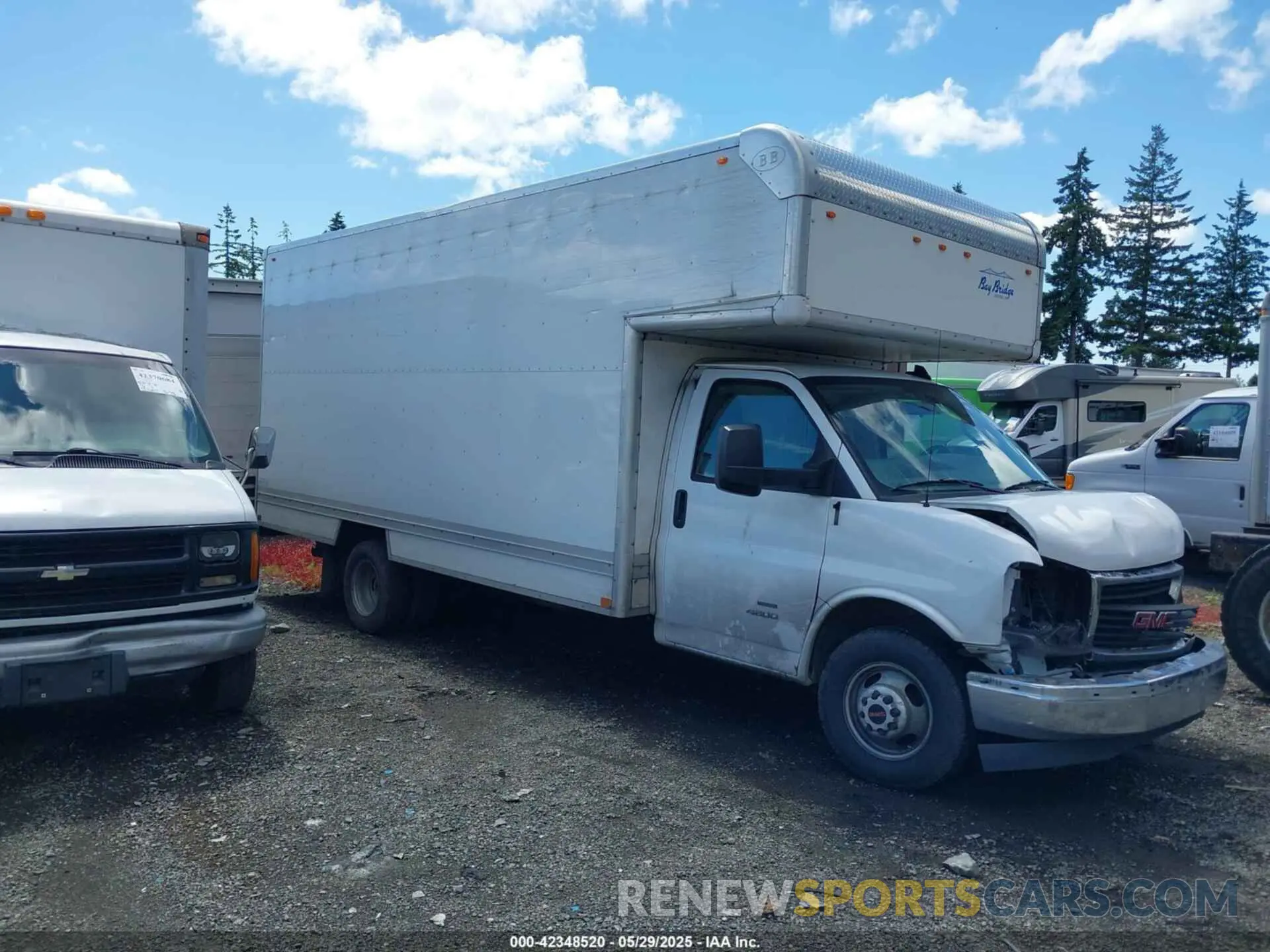 16 Photograph of a damaged car 7GZ67VC72PN000884 GMC SAVANA CUTAWAY 4500 2023
