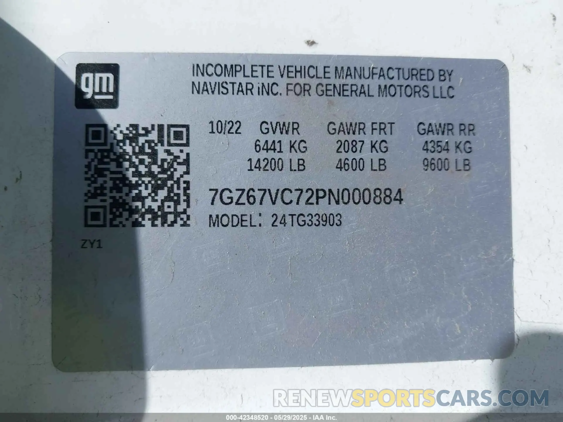8 Photograph of a damaged car 7GZ67VC72PN000884 GMC SAVANA CUTAWAY 4500 2023