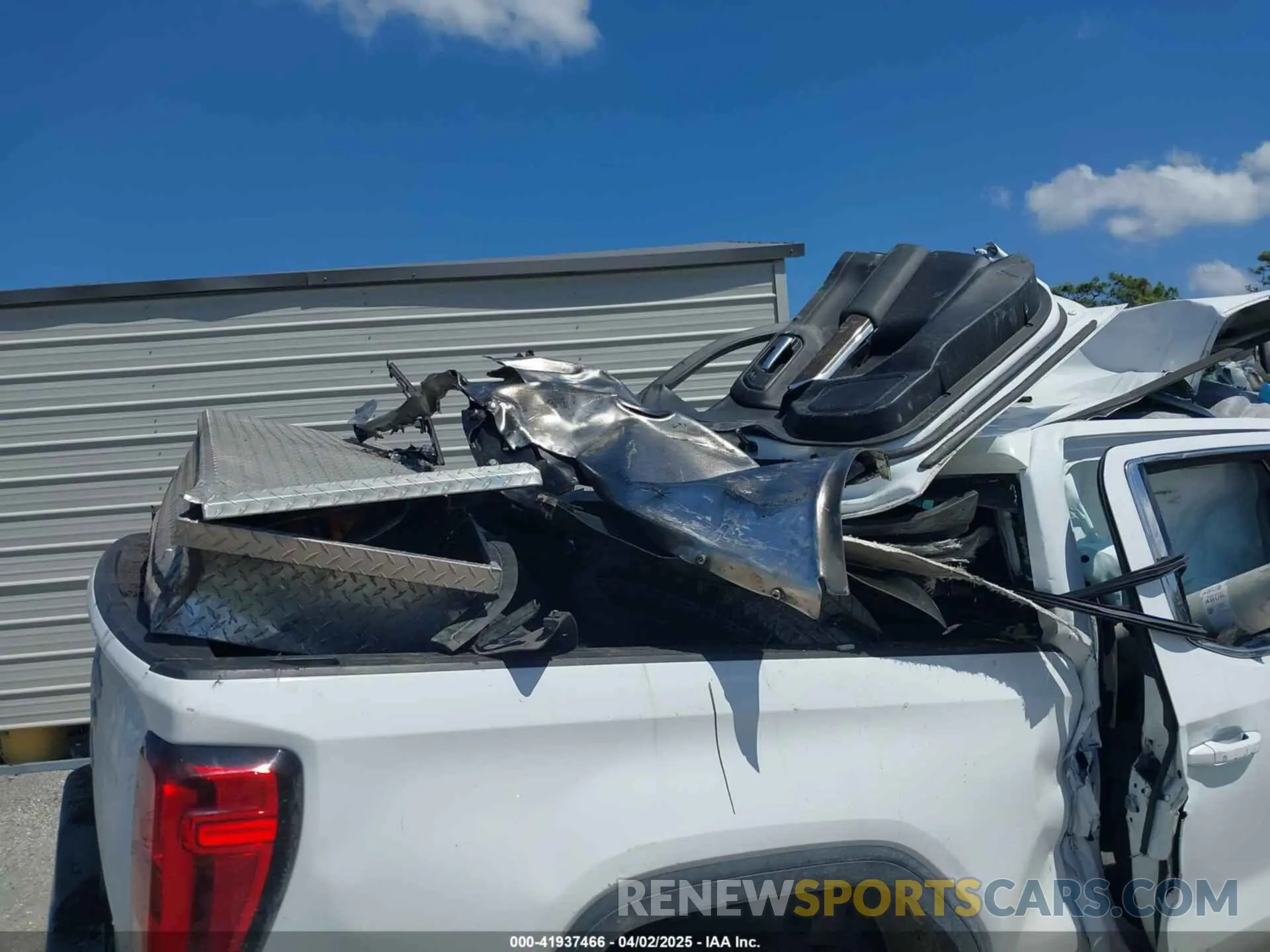 11 Photograph of a damaged car 1GTP8BEK6KZ363219 GMC SIERRA 1500 2019