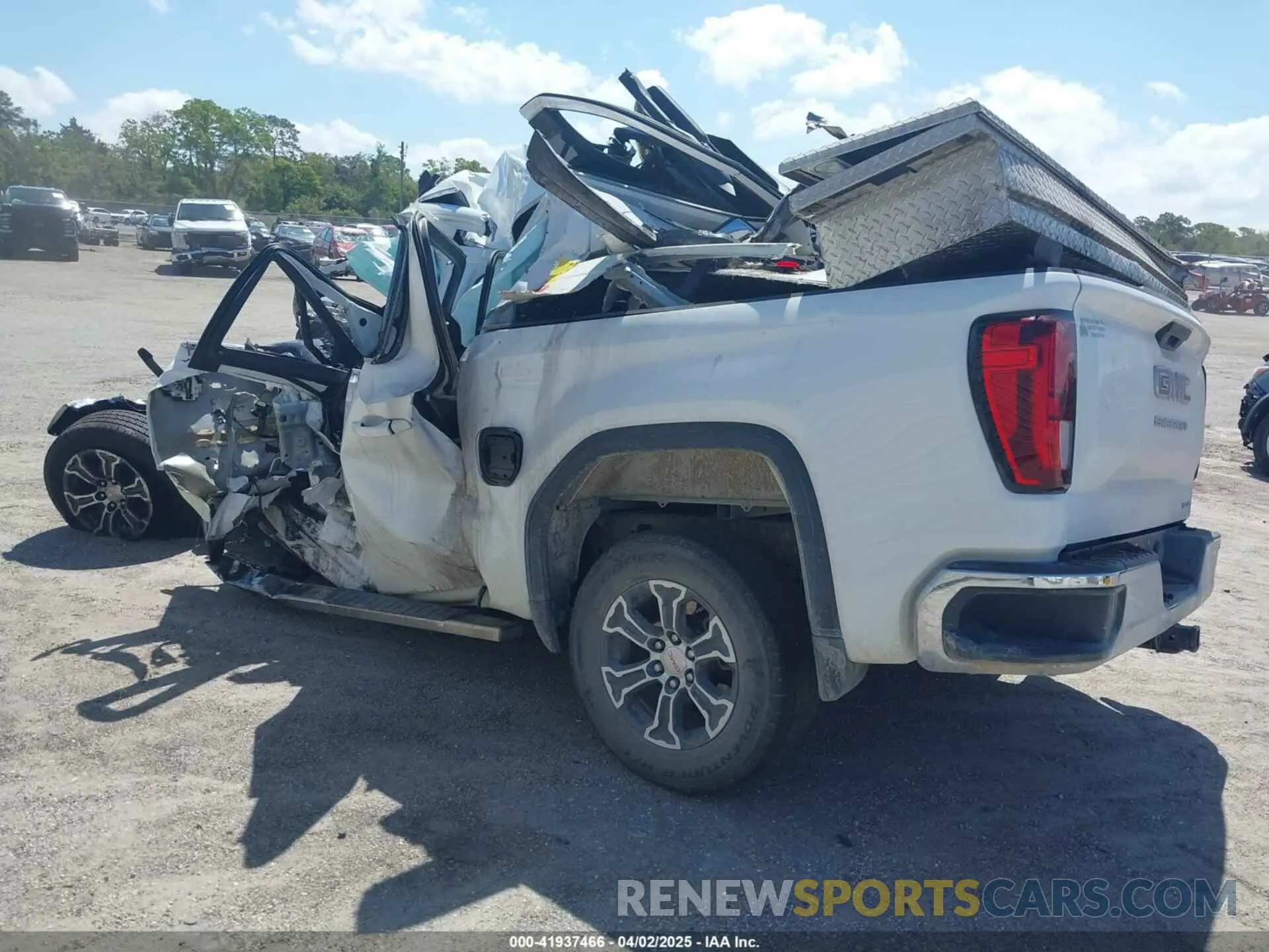 3 Photograph of a damaged car 1GTP8BEK6KZ363219 GMC SIERRA 1500 2019