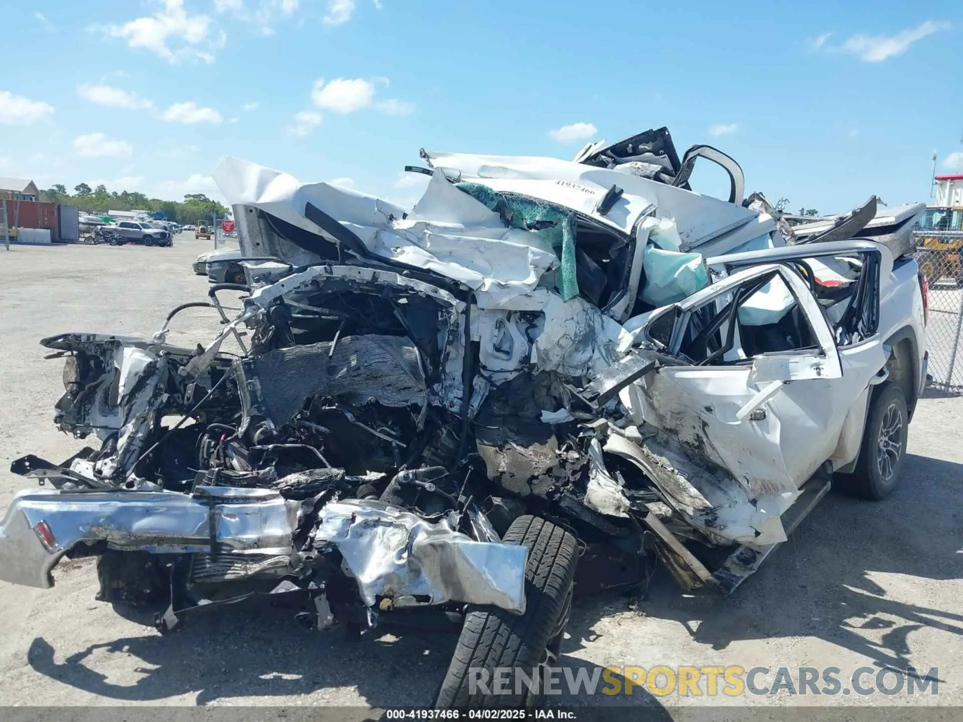 6 Photograph of a damaged car 1GTP8BEK6KZ363219 GMC SIERRA 1500 2019