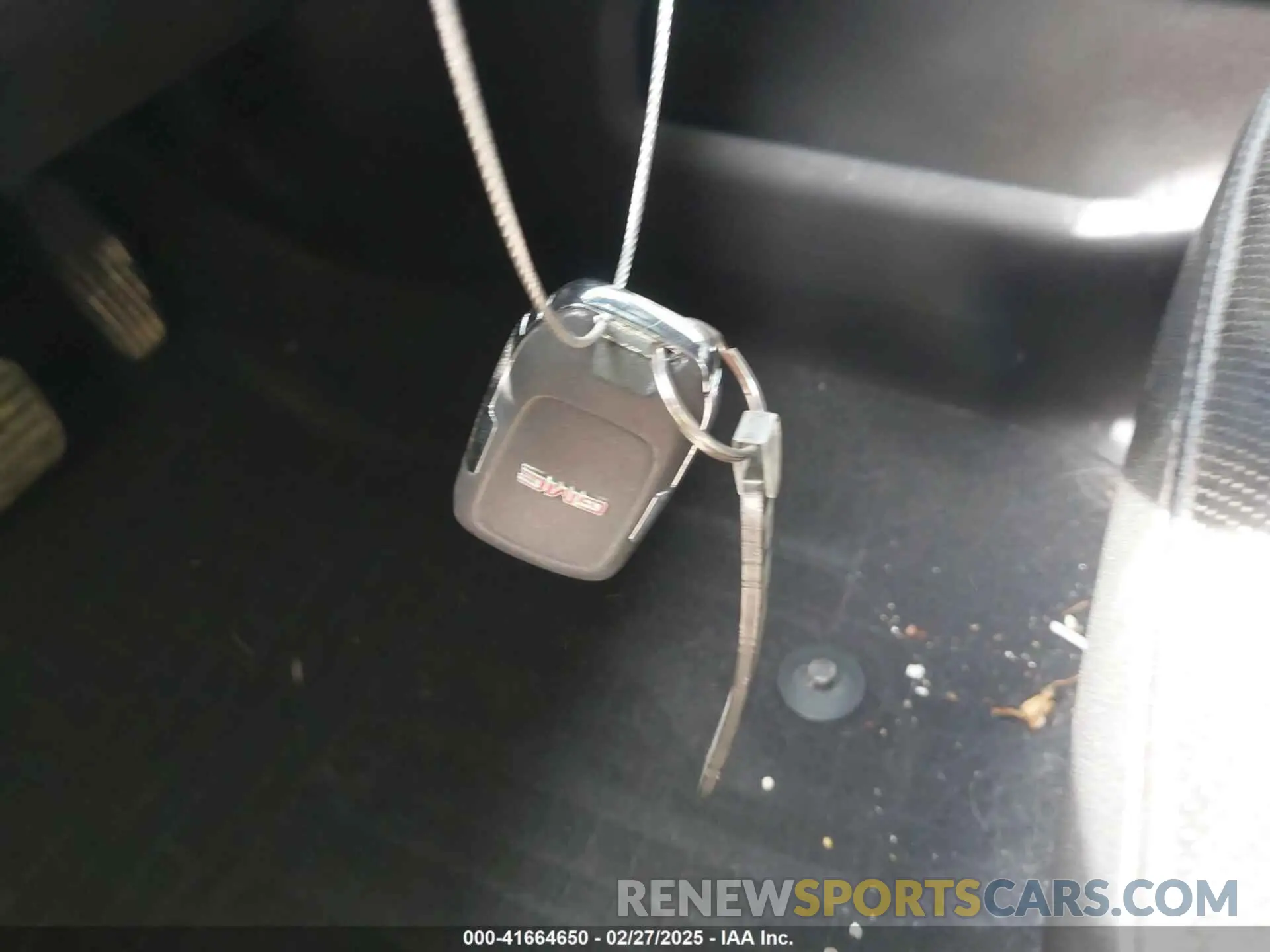 11 Photograph of a damaged car 1GTP9EED2KZ210868 GMC SIERRA 1500 2019