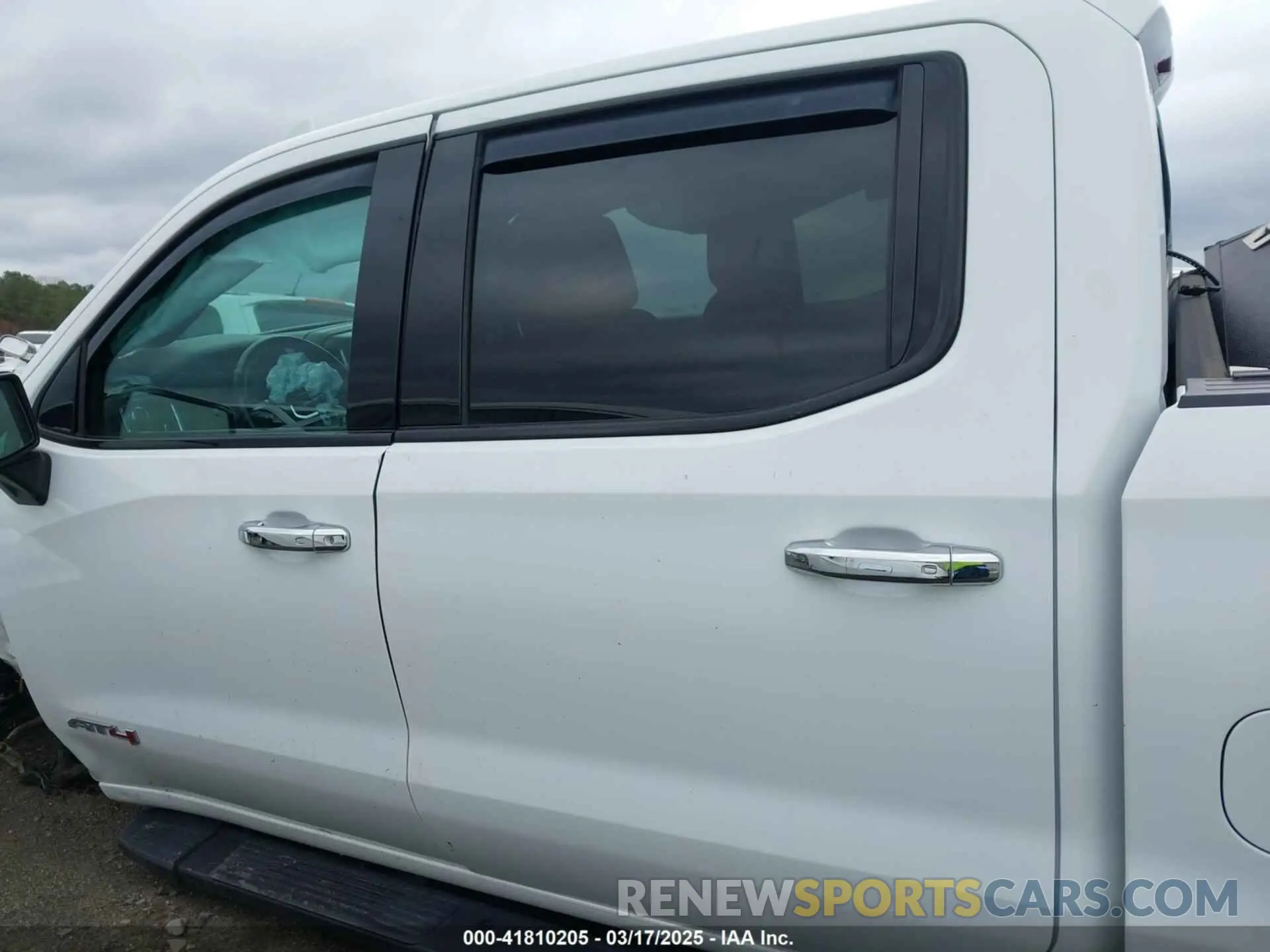 14 Photograph of a damaged car 1GTP9EED8KZ356949 GMC SIERRA 1500 2019
