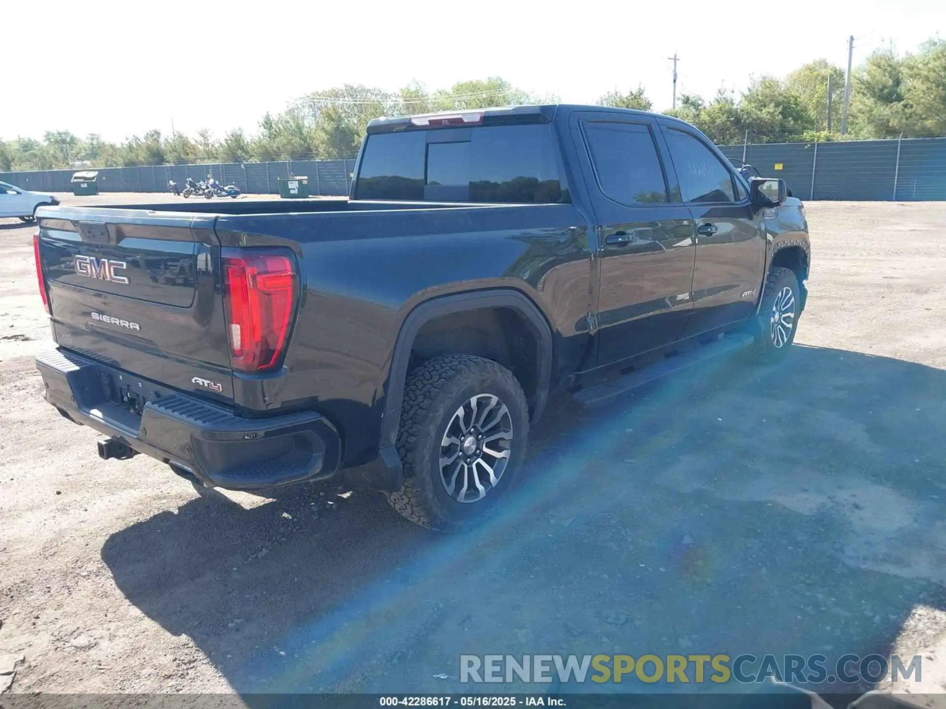 4 Photograph of a damaged car 1GTP9EEL1KZ232898 GMC SIERRA 1500 2019
