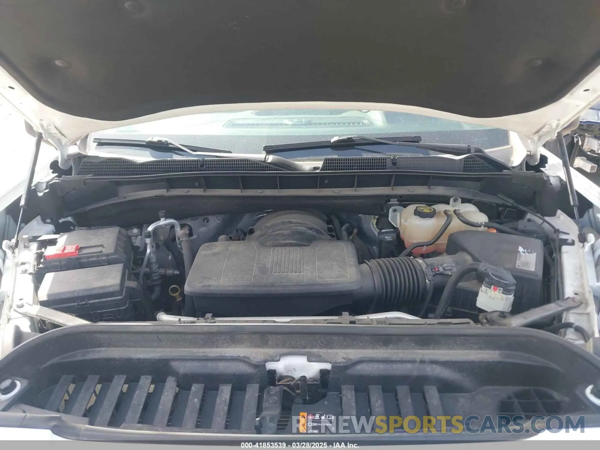 10 Photograph of a damaged car 1GTP9EEL2KZ181301 GMC SIERRA 1500 2019