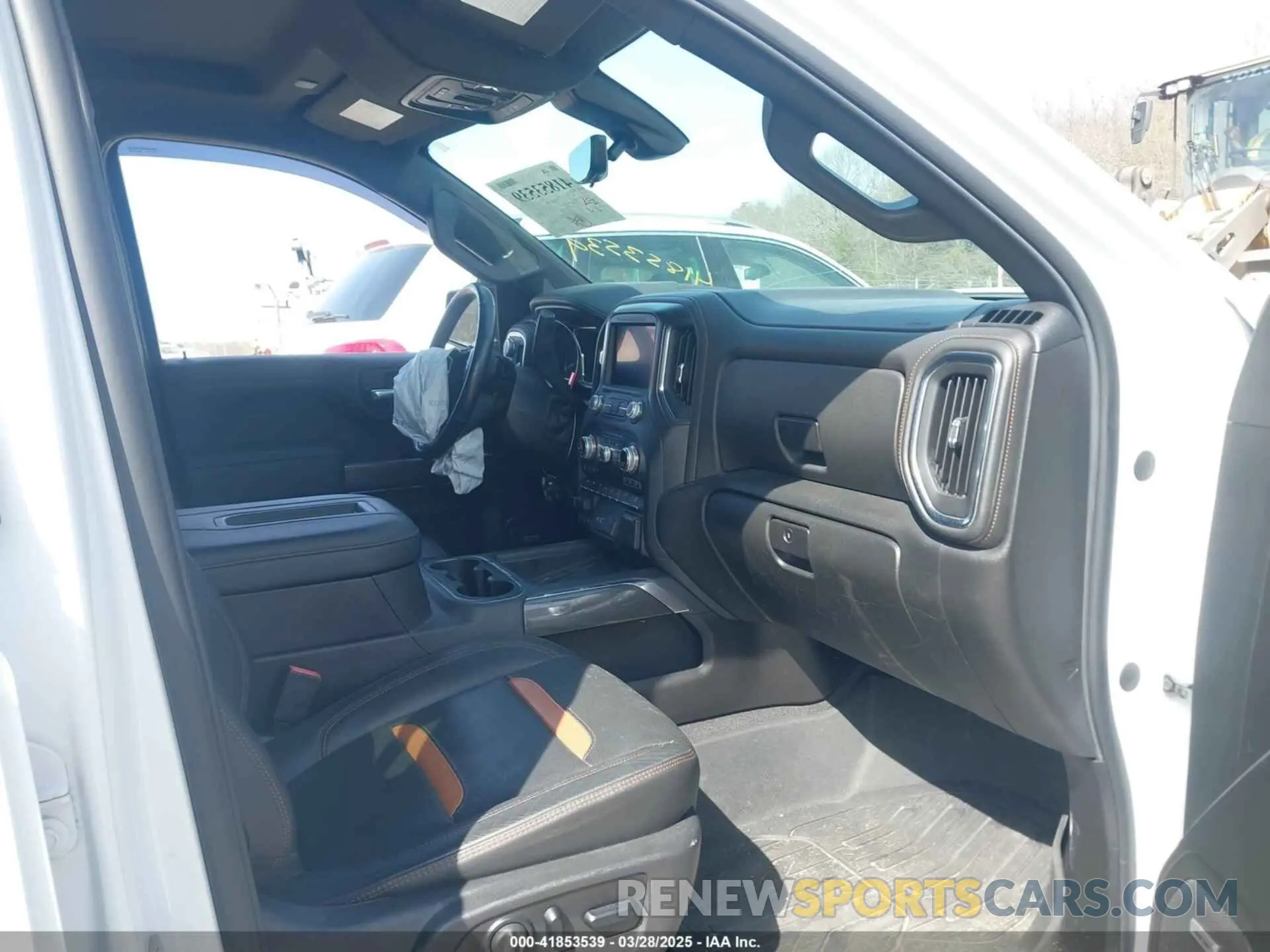 5 Photograph of a damaged car 1GTP9EEL2KZ181301 GMC SIERRA 1500 2019