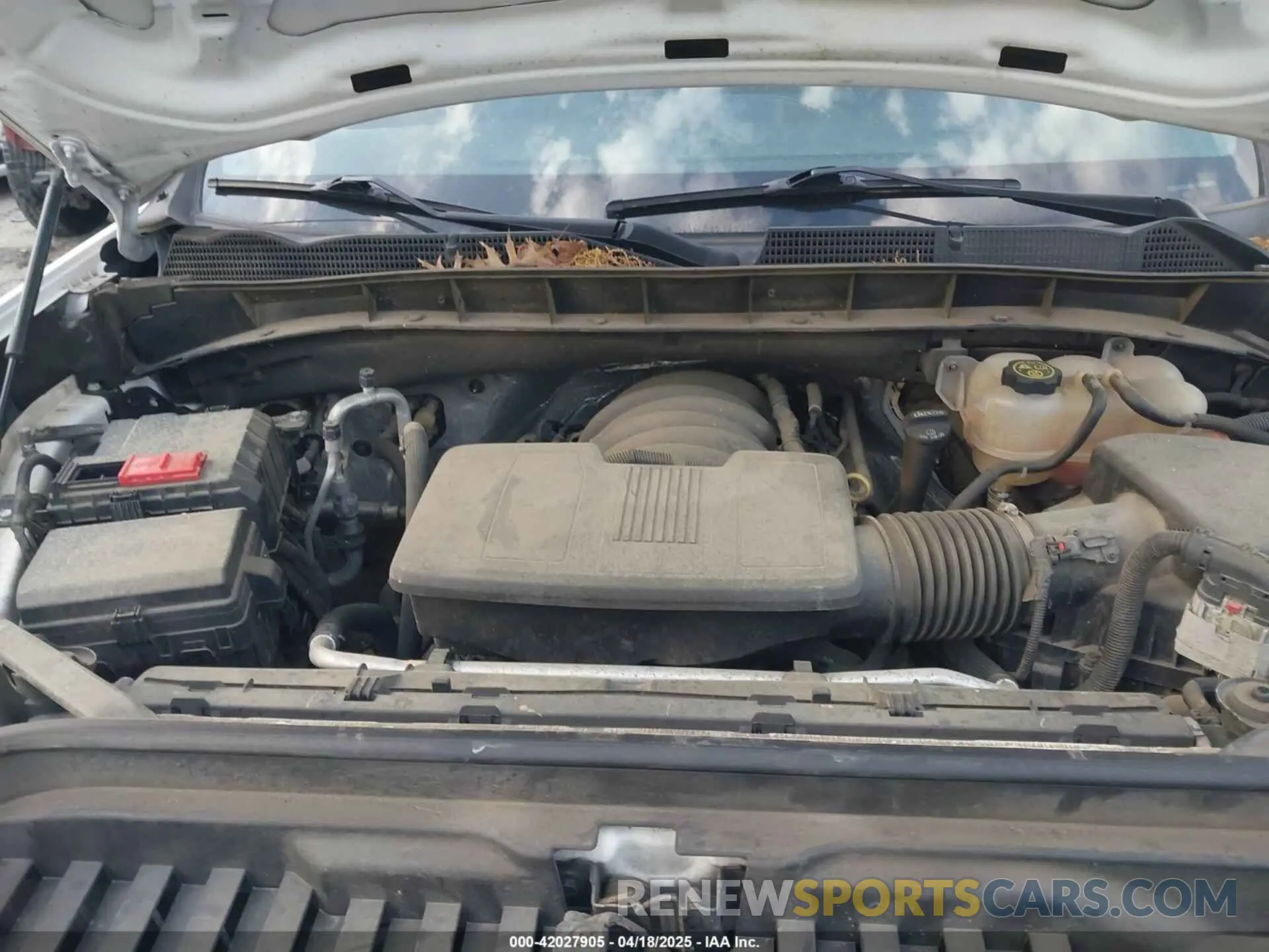 10 Photograph of a damaged car 1GTR8AEH5KZ311510 GMC SIERRA 1500 2019