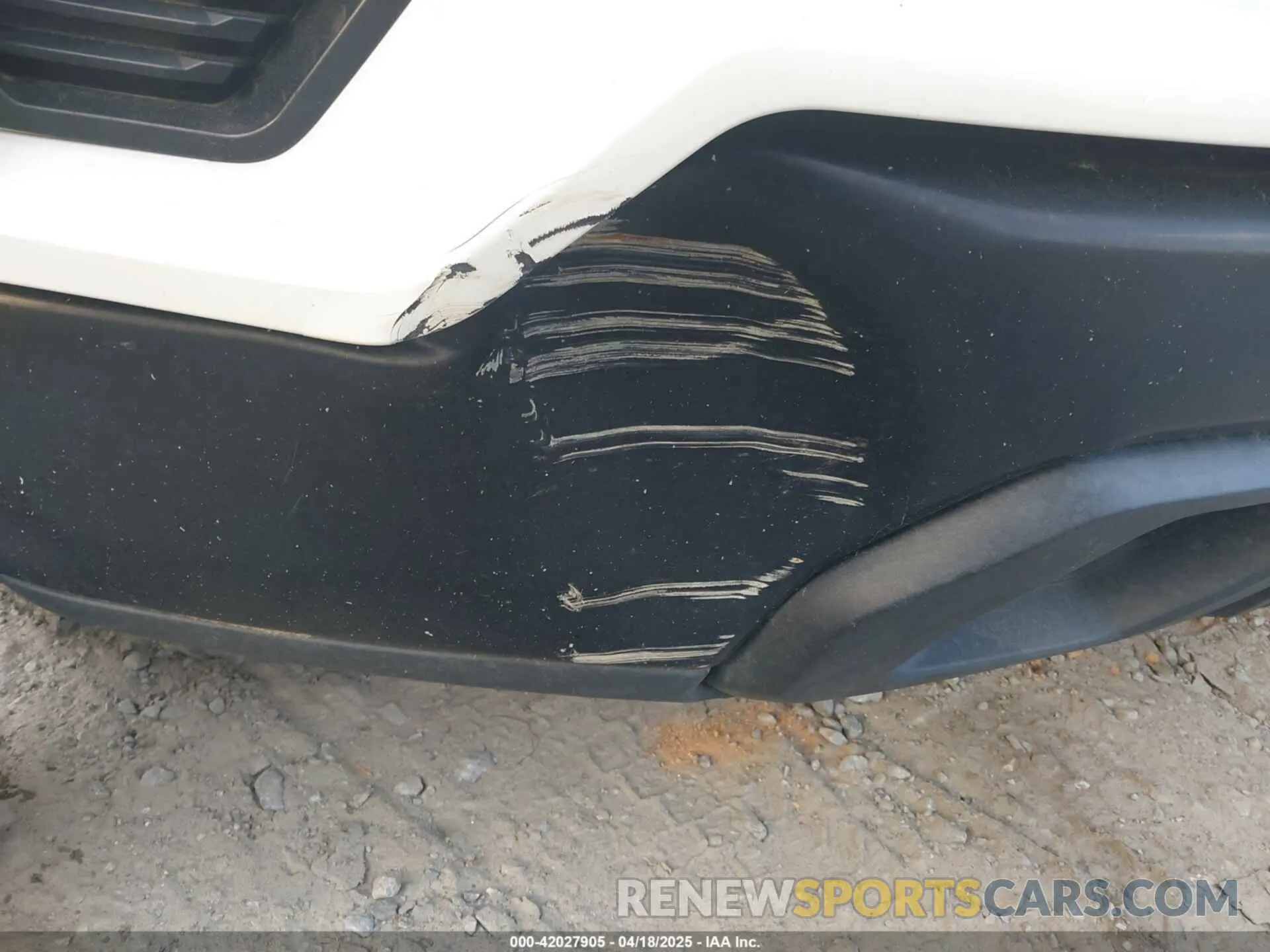 6 Photograph of a damaged car 1GTR8AEH5KZ311510 GMC SIERRA 1500 2019