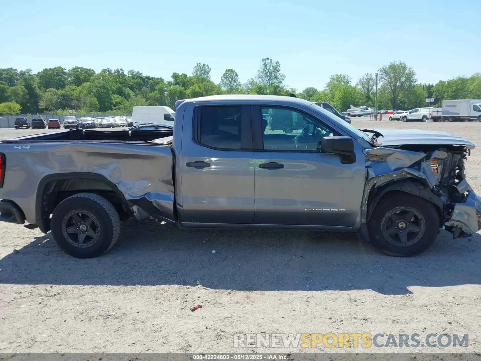 13 Photograph of a damaged car 1GTR9AEF0KZ355488 GMC SIERRA 1500 2019