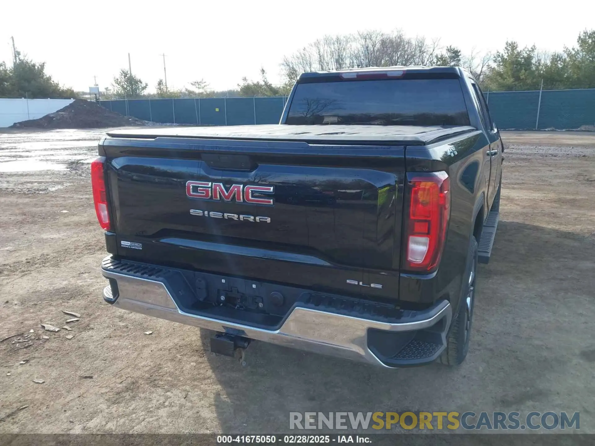 4 Photograph of a damaged car 1GTR9BED2KZ405585 GMC SIERRA 1500 2019