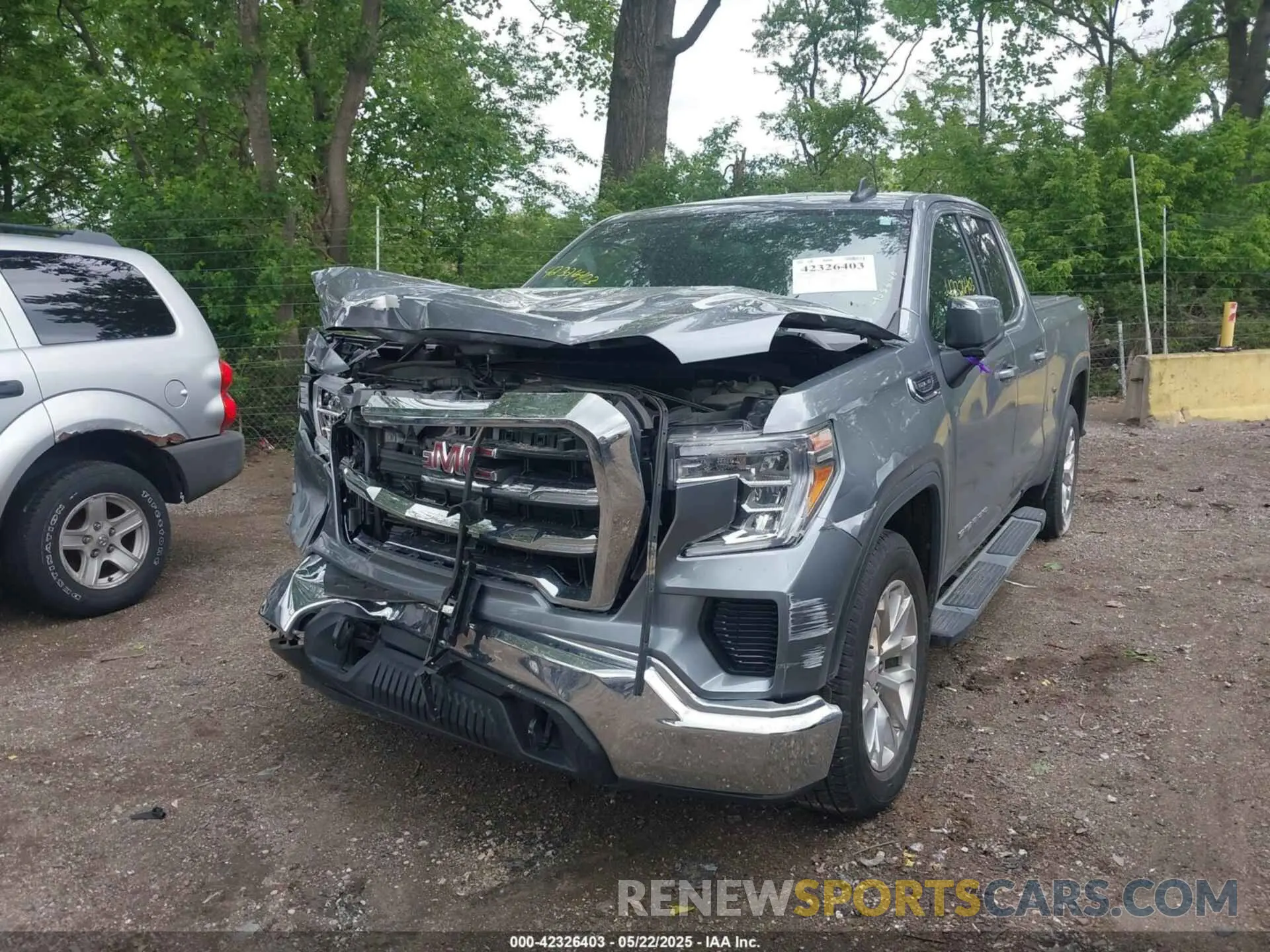 2 Photograph of a damaged car 1GTR9BED9KZ251697 GMC SIERRA 1500 2019