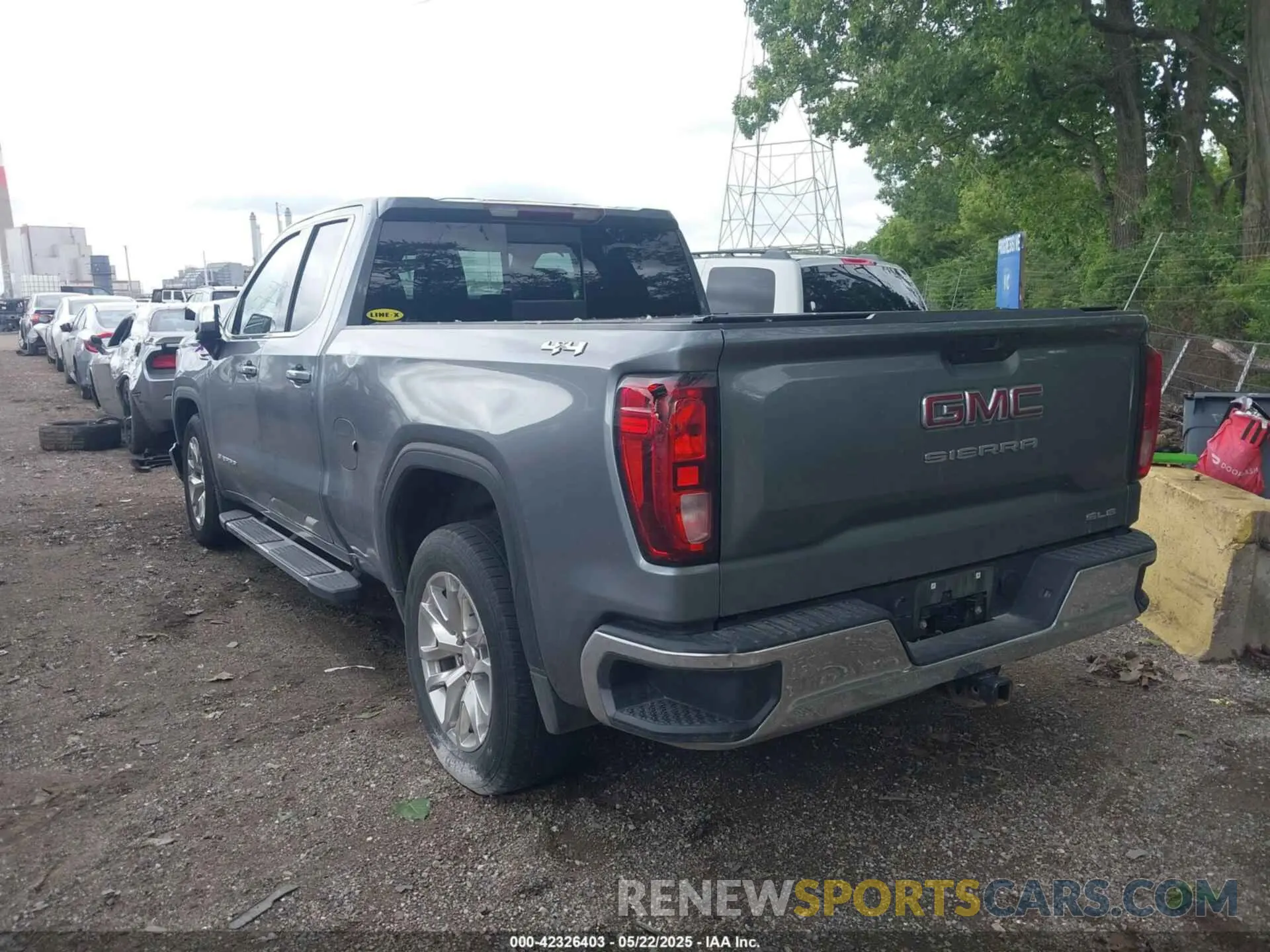 3 Photograph of a damaged car 1GTR9BED9KZ251697 GMC SIERRA 1500 2019