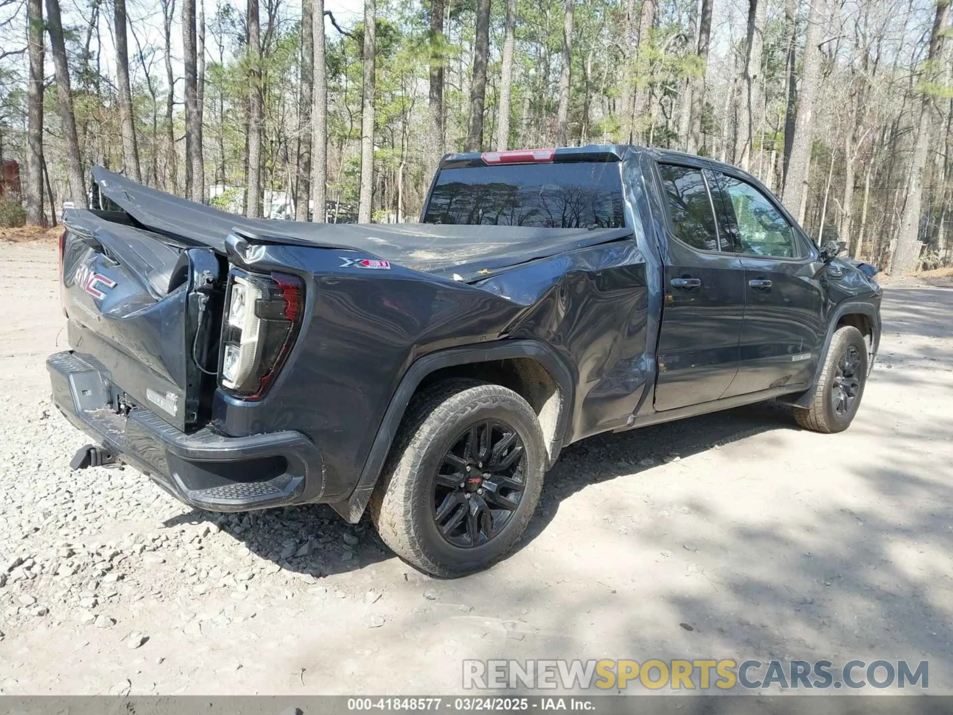 4 Photograph of a damaged car 1GTR9CED3KZ184522 GMC SIERRA 1500 2019