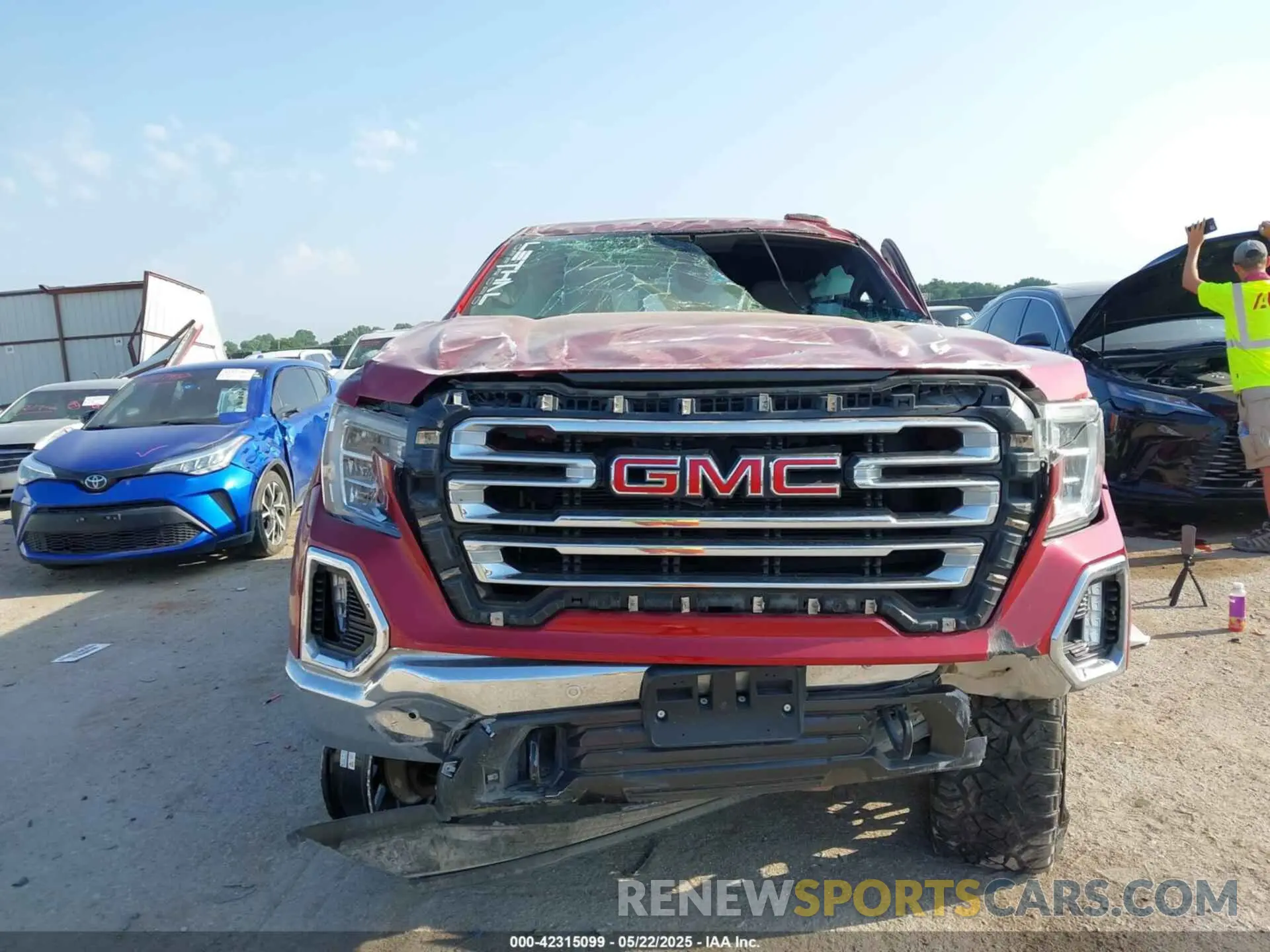 12 Photograph of a damaged car 1GTU9DED2KZ210981 GMC SIERRA 1500 2019