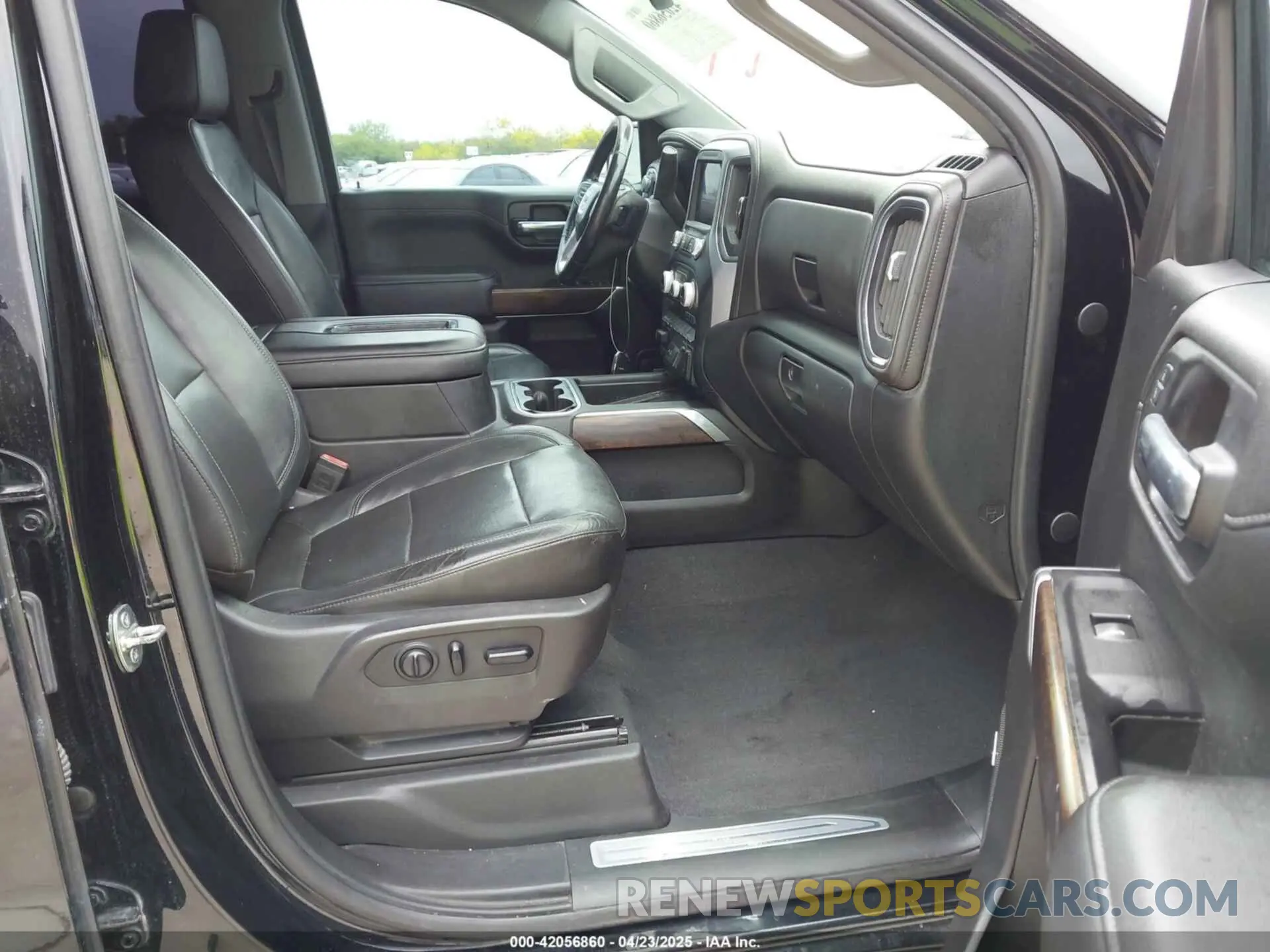 5 Photograph of a damaged car 1GTU9DED3KZ118083 GMC SIERRA 1500 2019