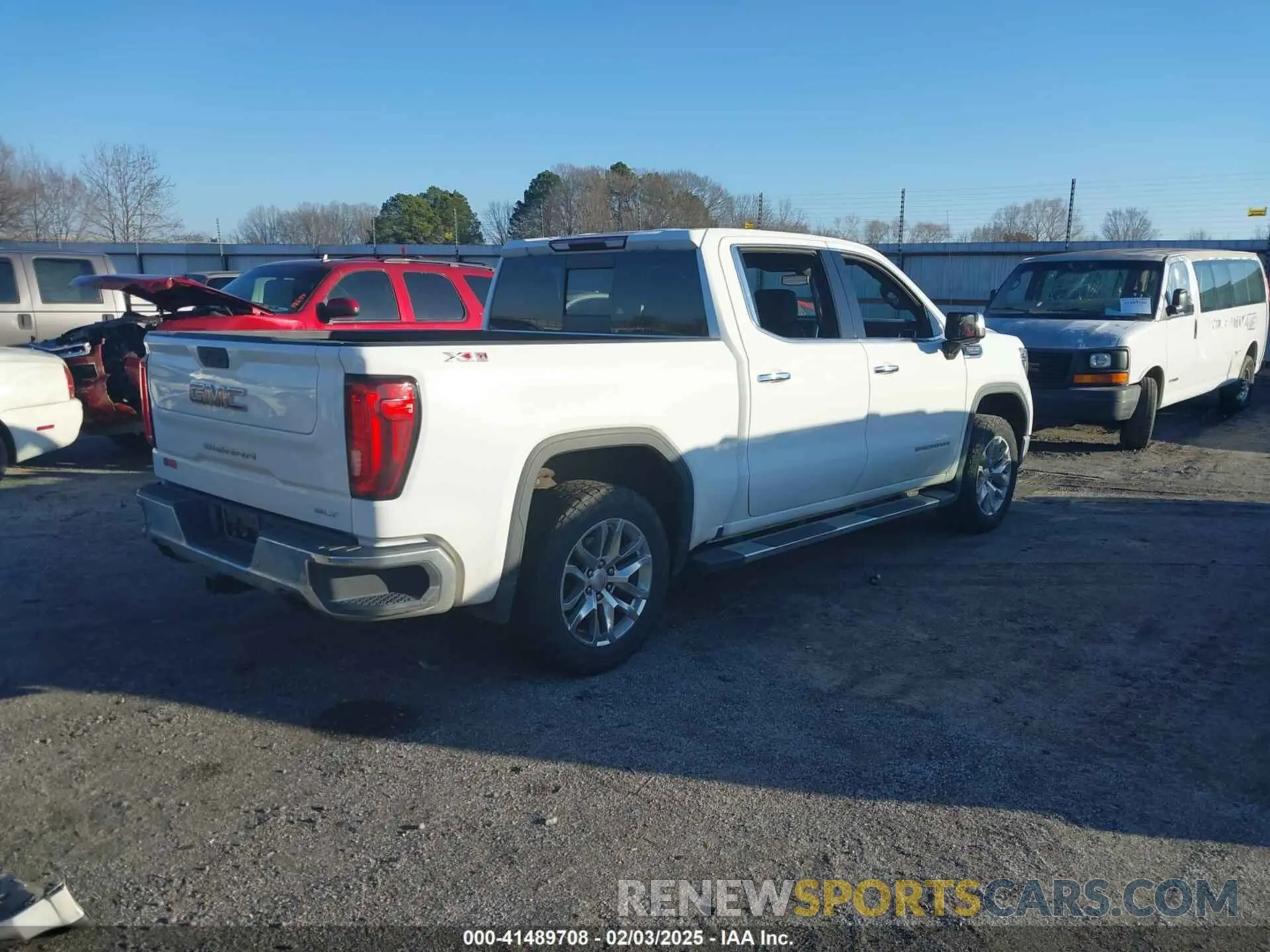 4 Photograph of a damaged car 1GTU9DEL9KZ122372 GMC SIERRA 1500 2019