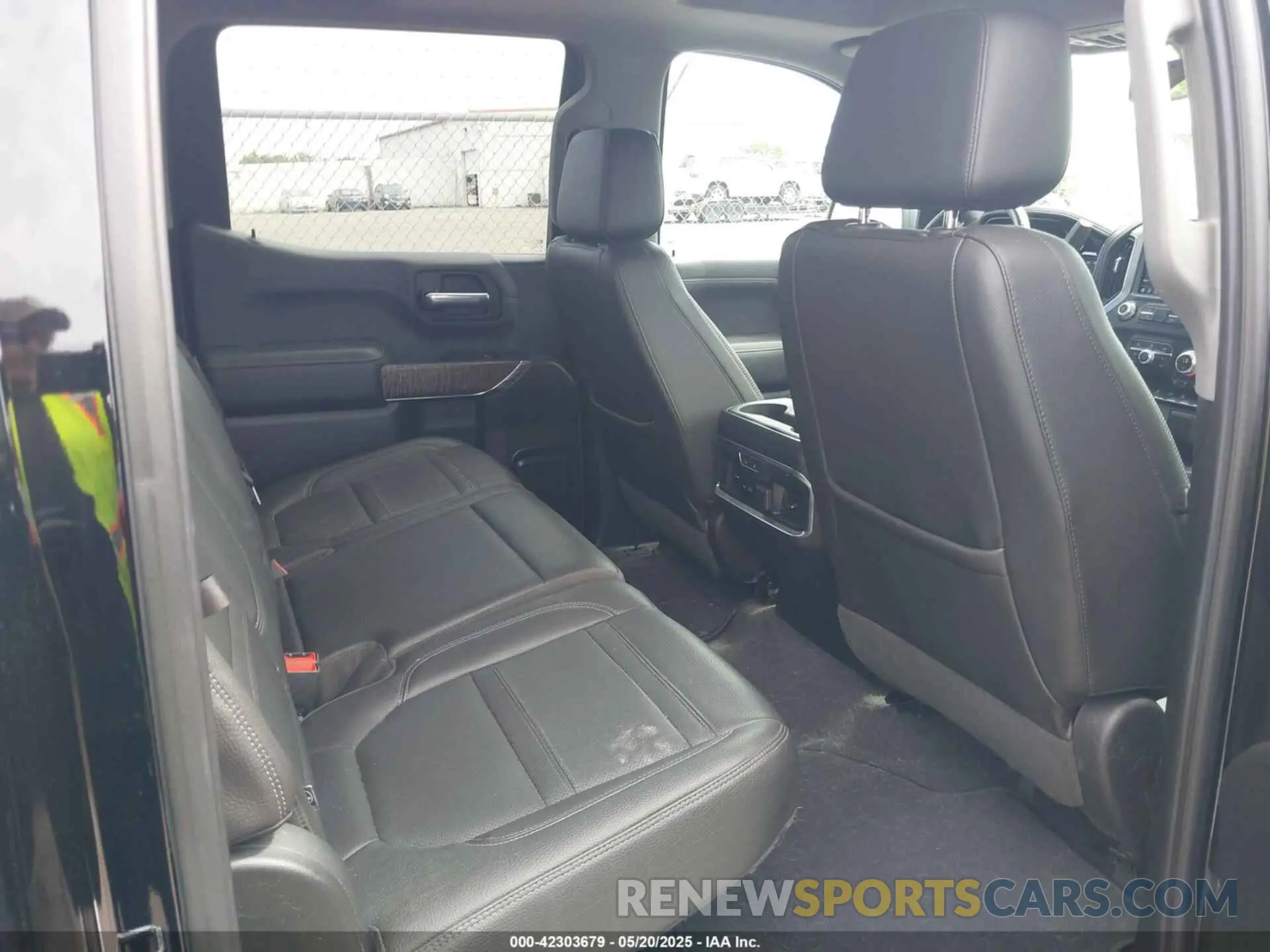 8 Photograph of a damaged car 1GTU9FED1KZ201488 GMC SIERRA 1500 2019