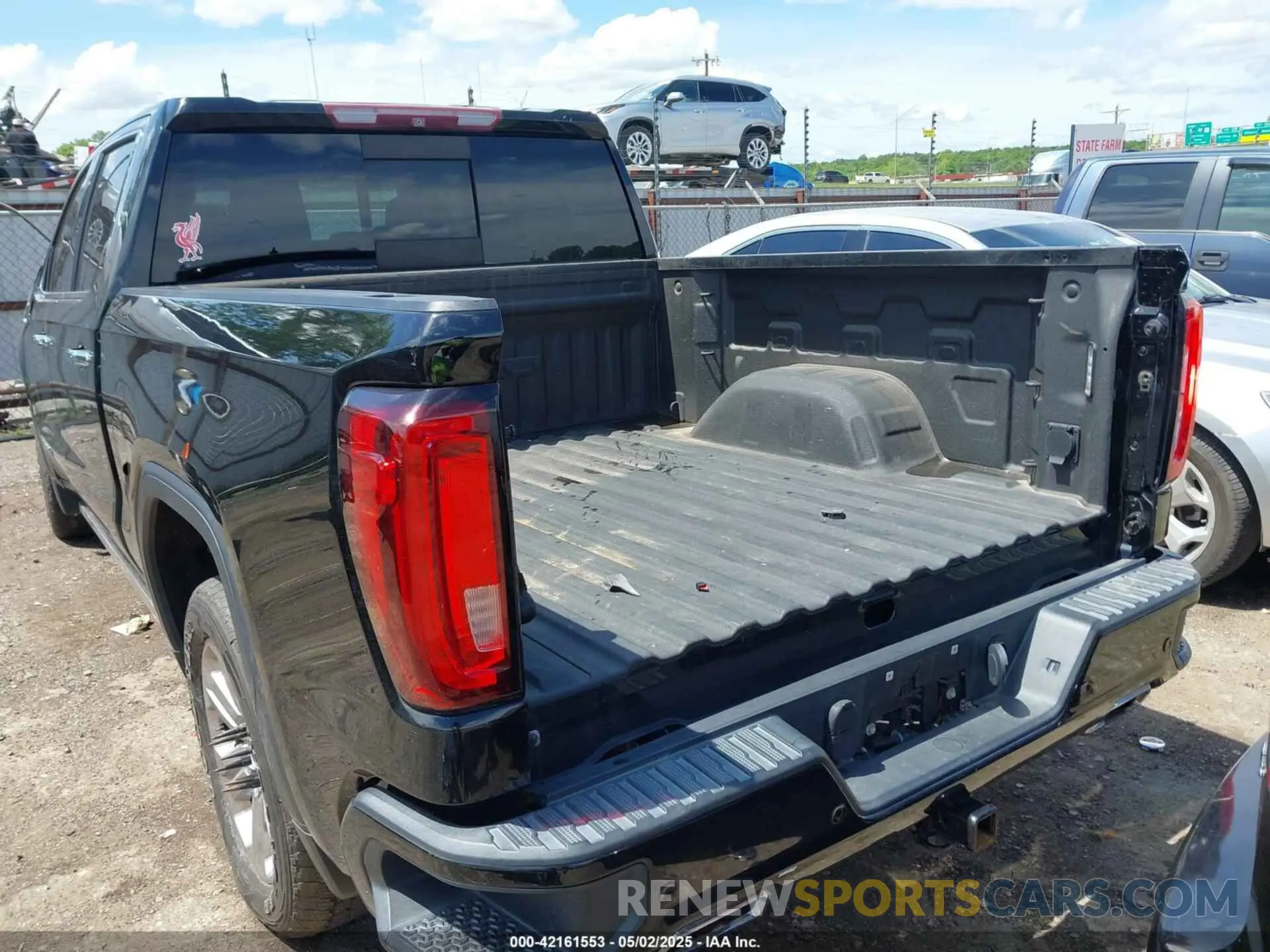 17 Photograph of a damaged car 1GTU9FED1KZ407927 GMC SIERRA 1500 2019