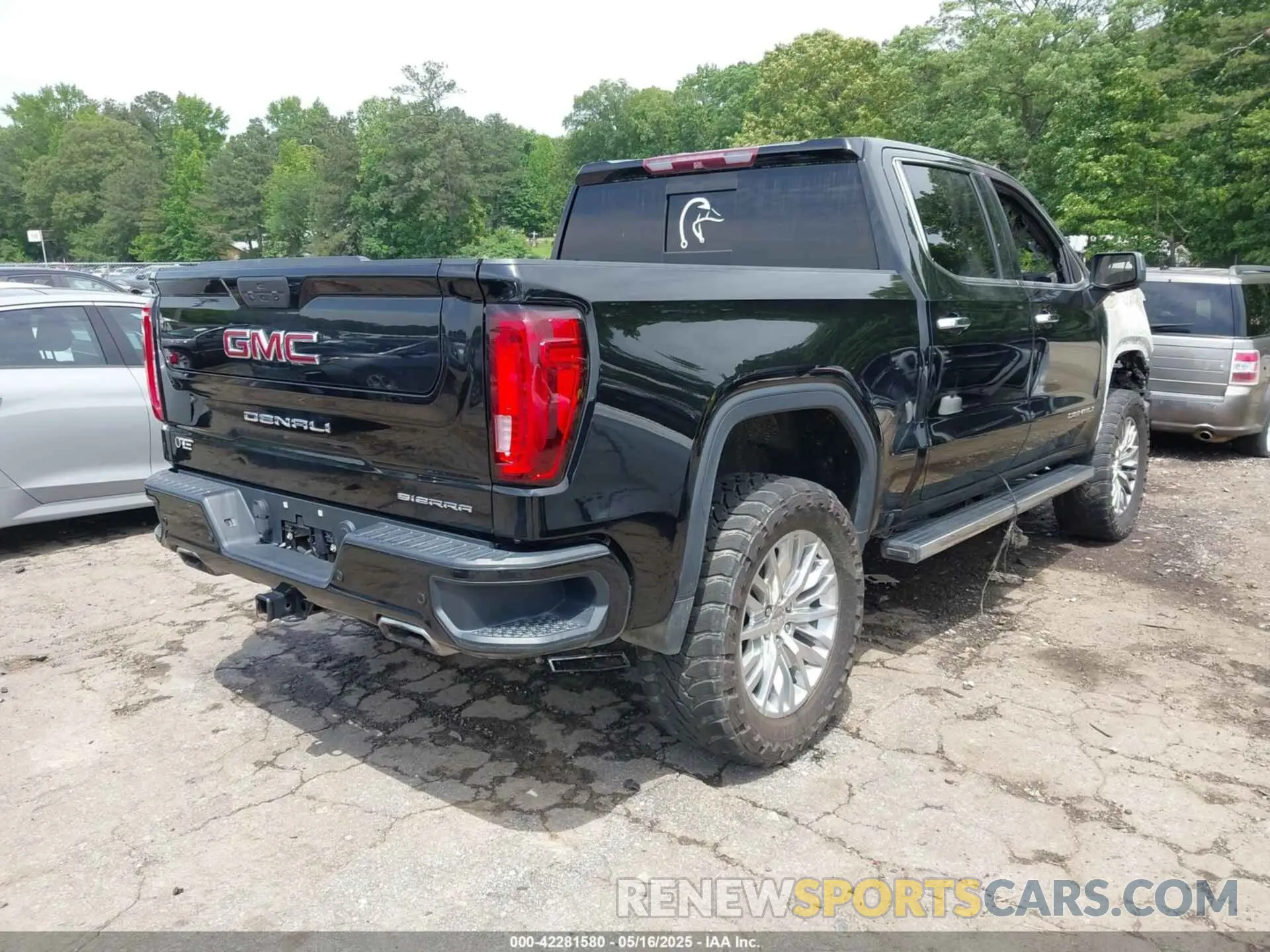 4 Photograph of a damaged car 1GTU9FEL1KZ220193 GMC SIERRA 1500 2019