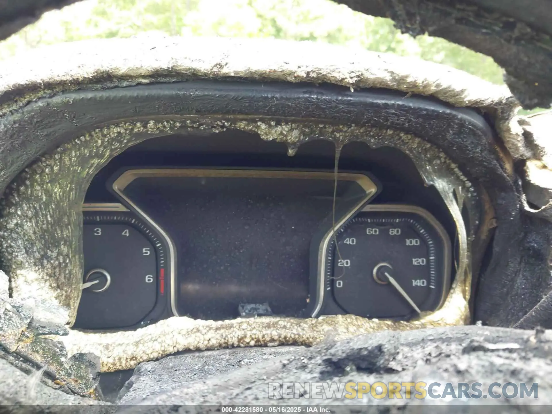 7 Photograph of a damaged car 1GTU9FEL1KZ220193 GMC SIERRA 1500 2019