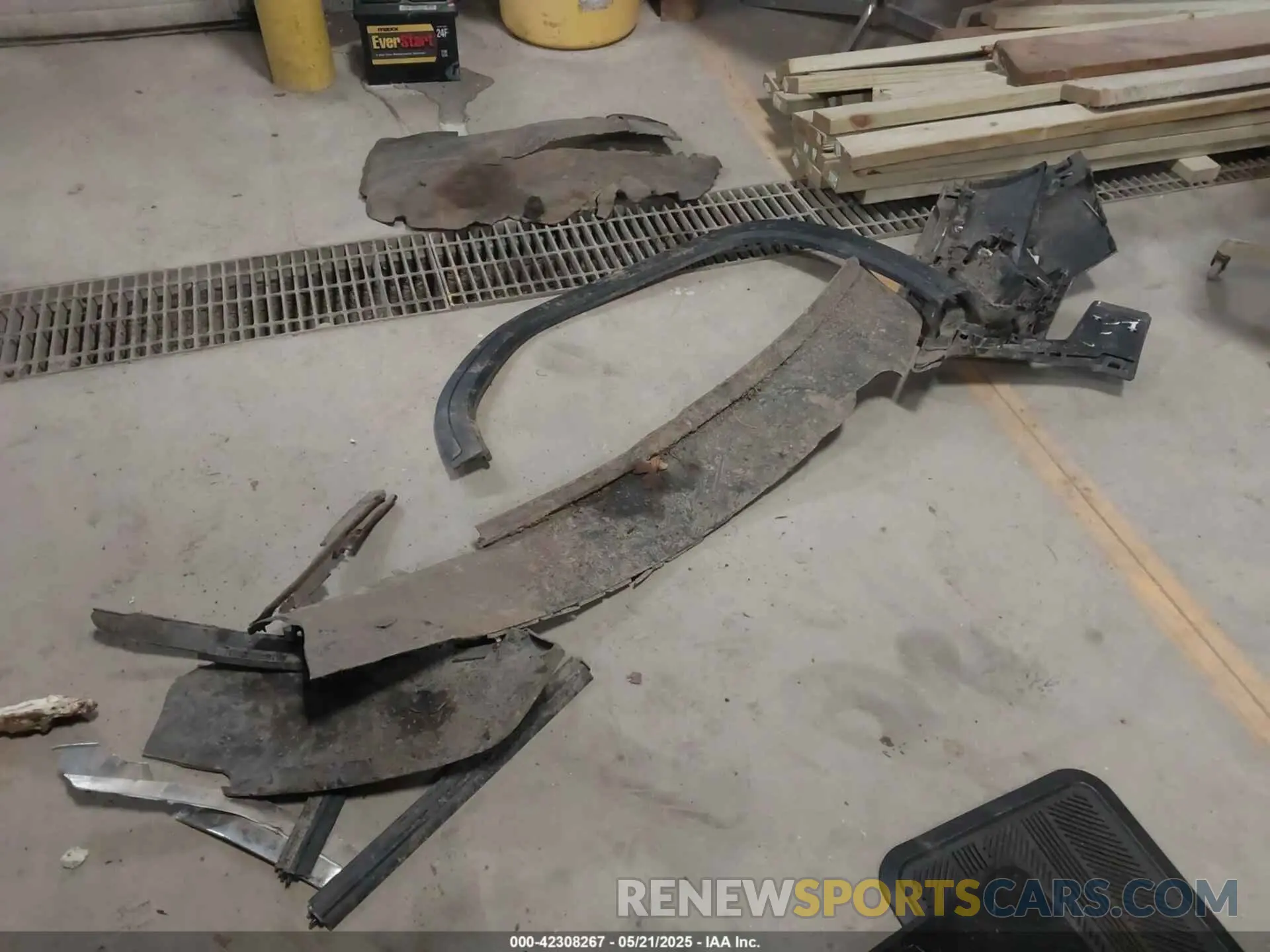 11 Photograph of a damaged car 1GTU9FEL3KZ174902 GMC SIERRA 1500 2019