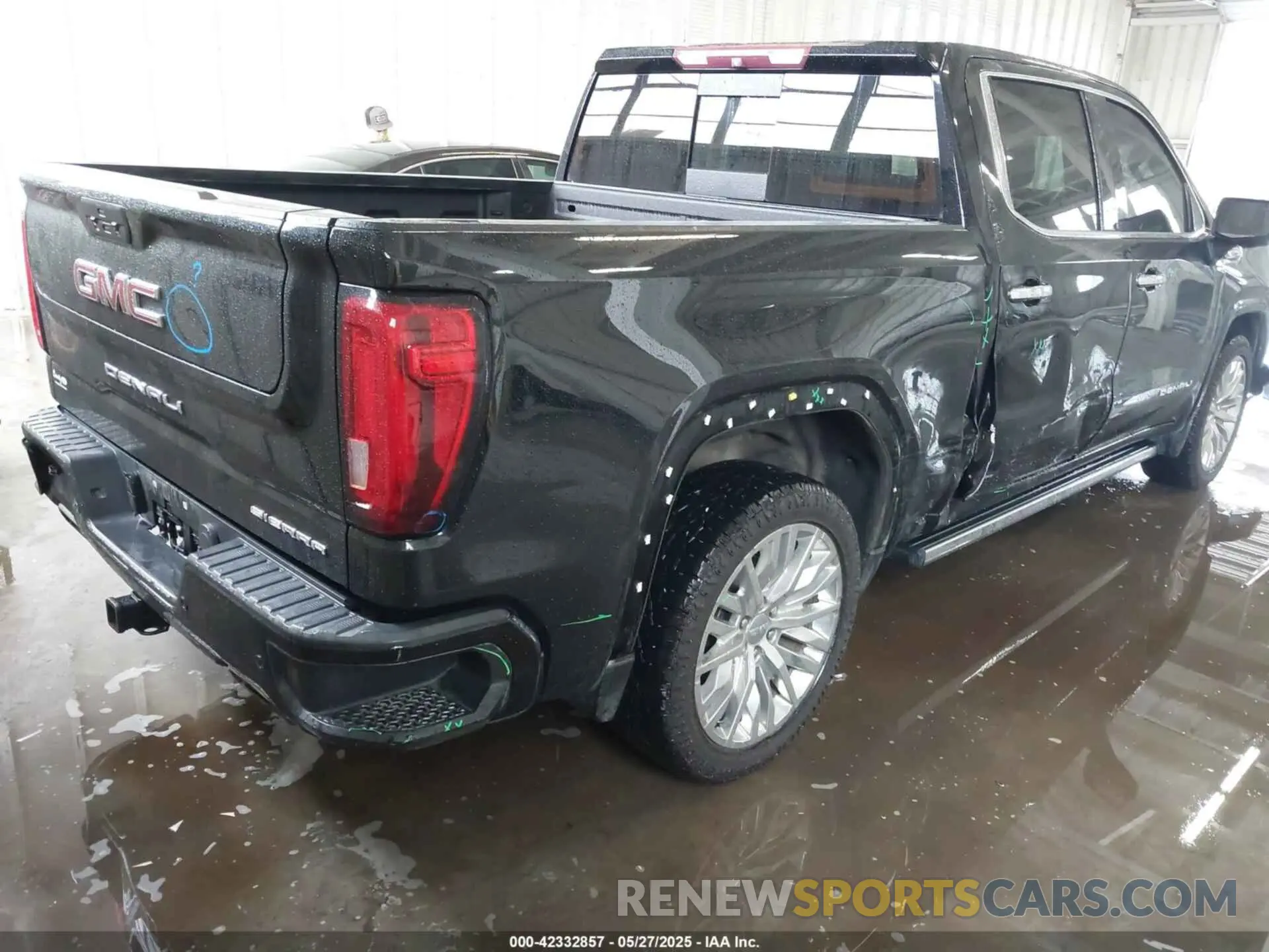 4 Photograph of a damaged car 1GTU9FEL3KZ388191 GMC SIERRA 1500 2019