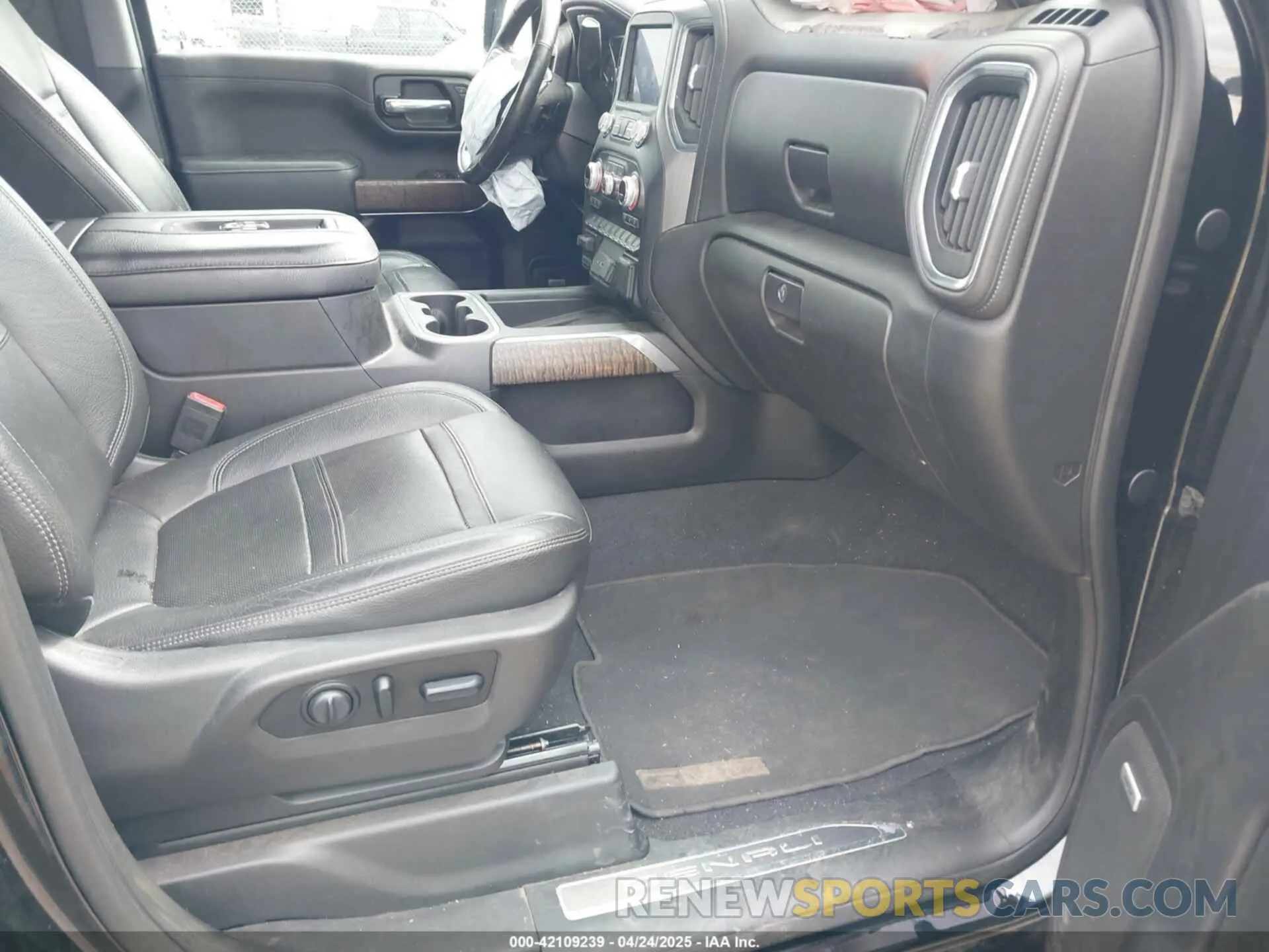5 Photograph of a damaged car 1GTU9FEL4KZ101750 GMC SIERRA 1500 2019