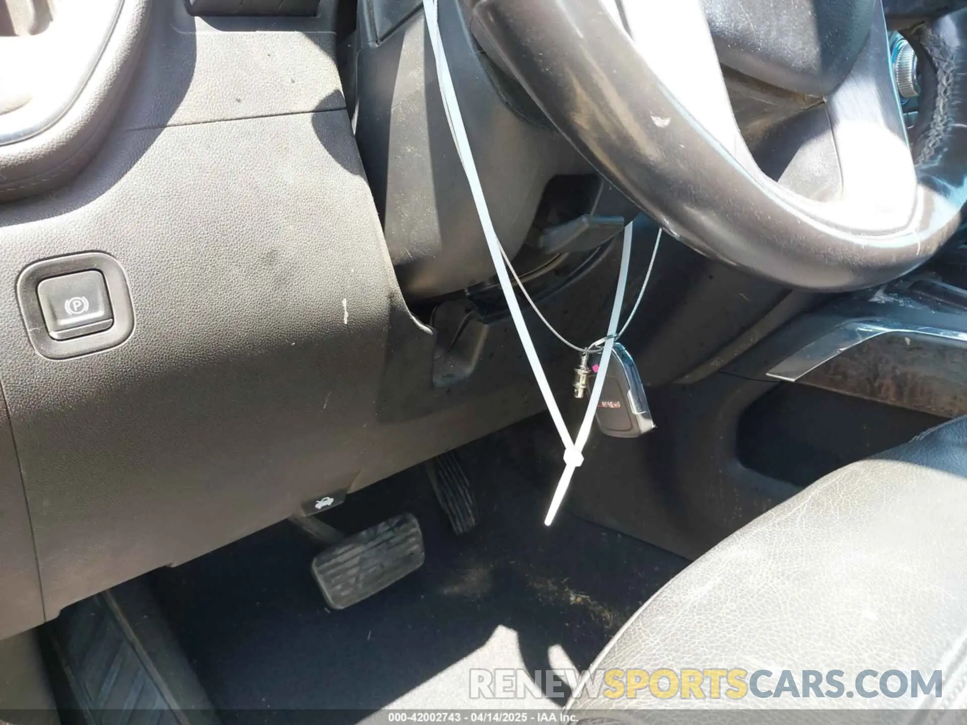 11 Photograph of a damaged car 1GTU9FEL5KZ387012 GMC SIERRA 1500 2019