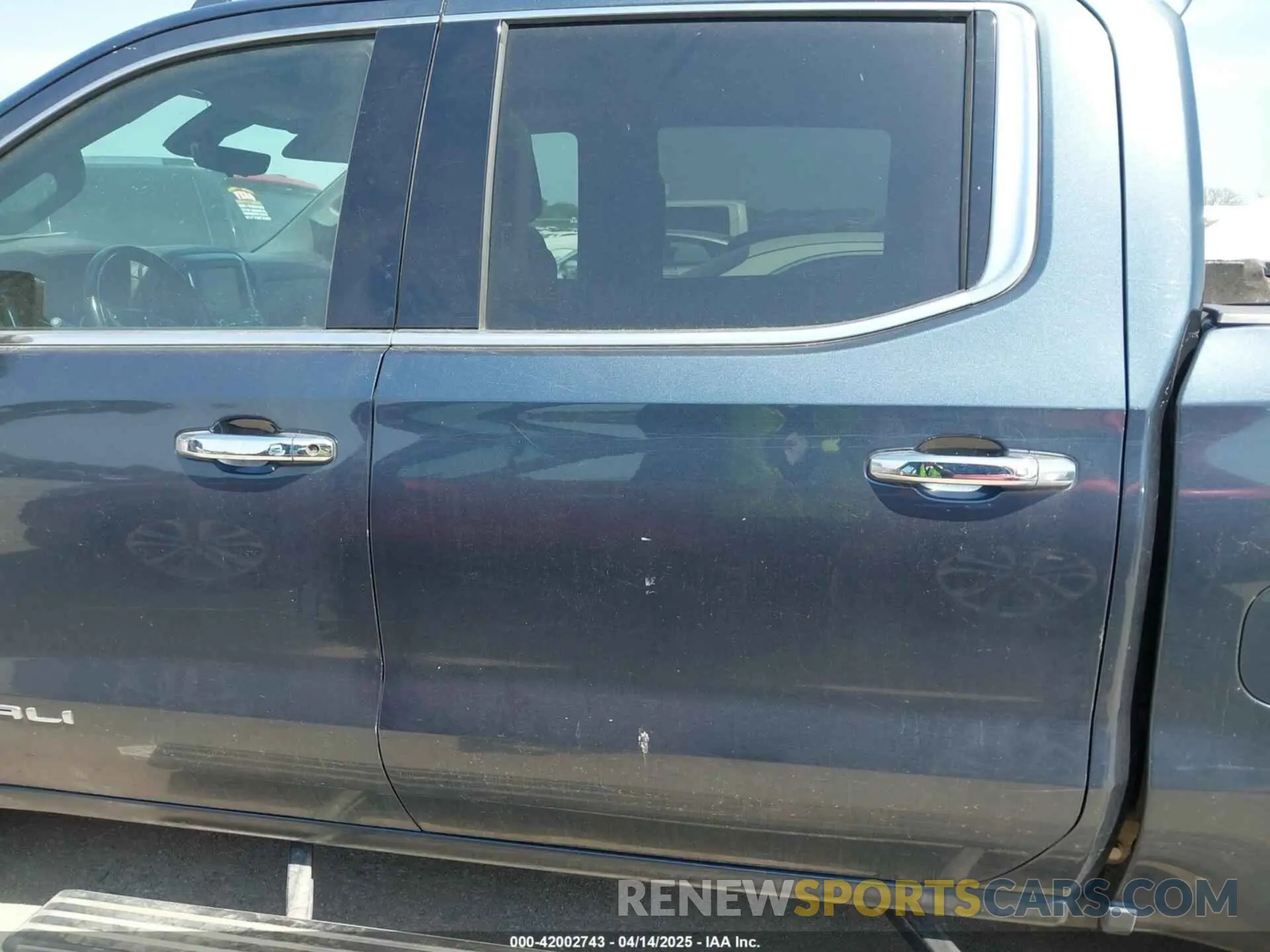 14 Photograph of a damaged car 1GTU9FEL5KZ387012 GMC SIERRA 1500 2019