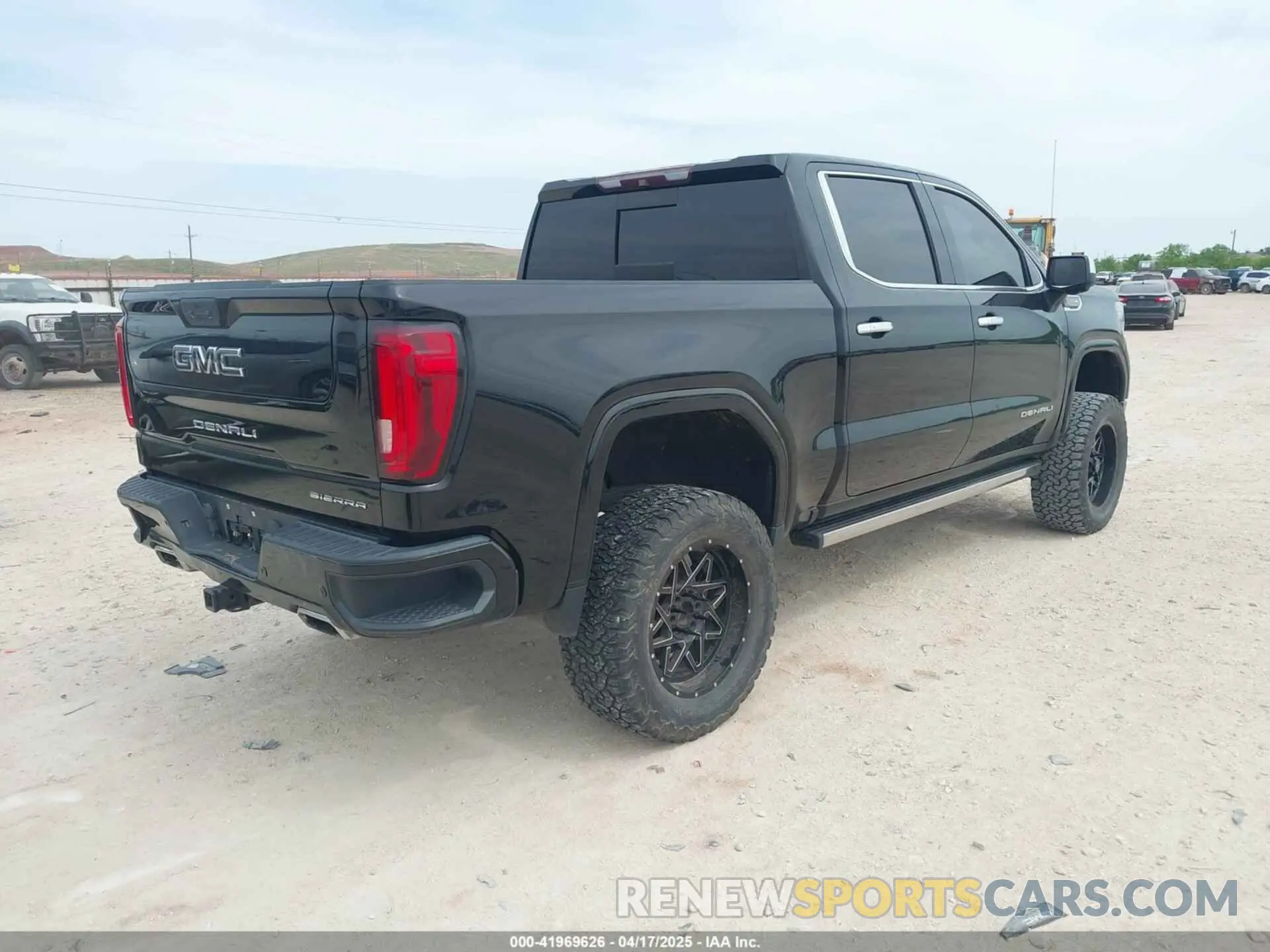 4 Photograph of a damaged car 1GTU9FEL7KZ107204 GMC SIERRA 1500 2019
