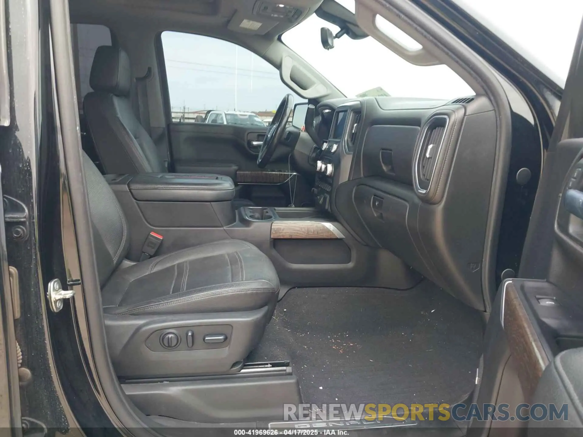 5 Photograph of a damaged car 1GTU9FEL7KZ107204 GMC SIERRA 1500 2019