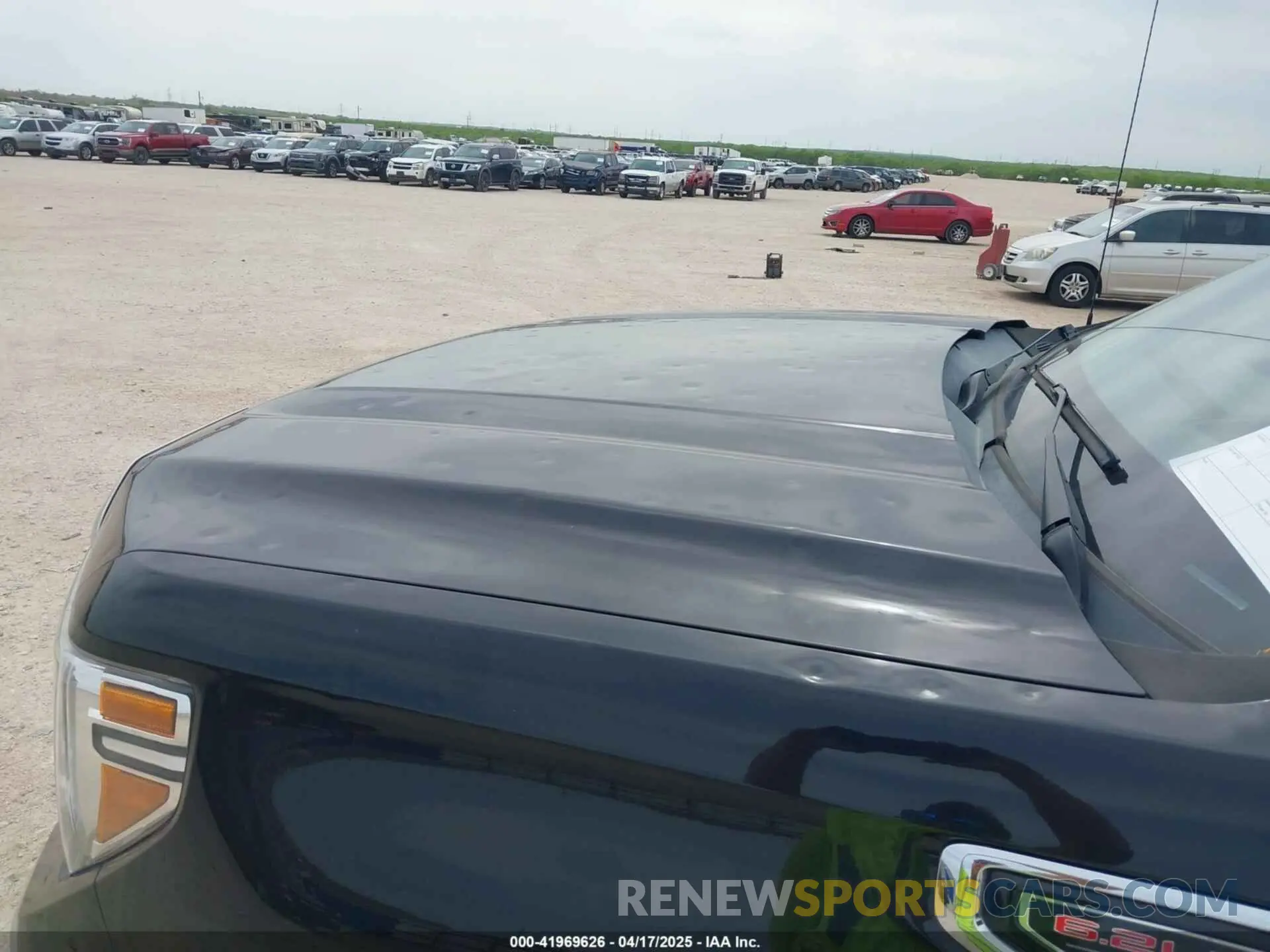 6 Photograph of a damaged car 1GTU9FEL7KZ107204 GMC SIERRA 1500 2019