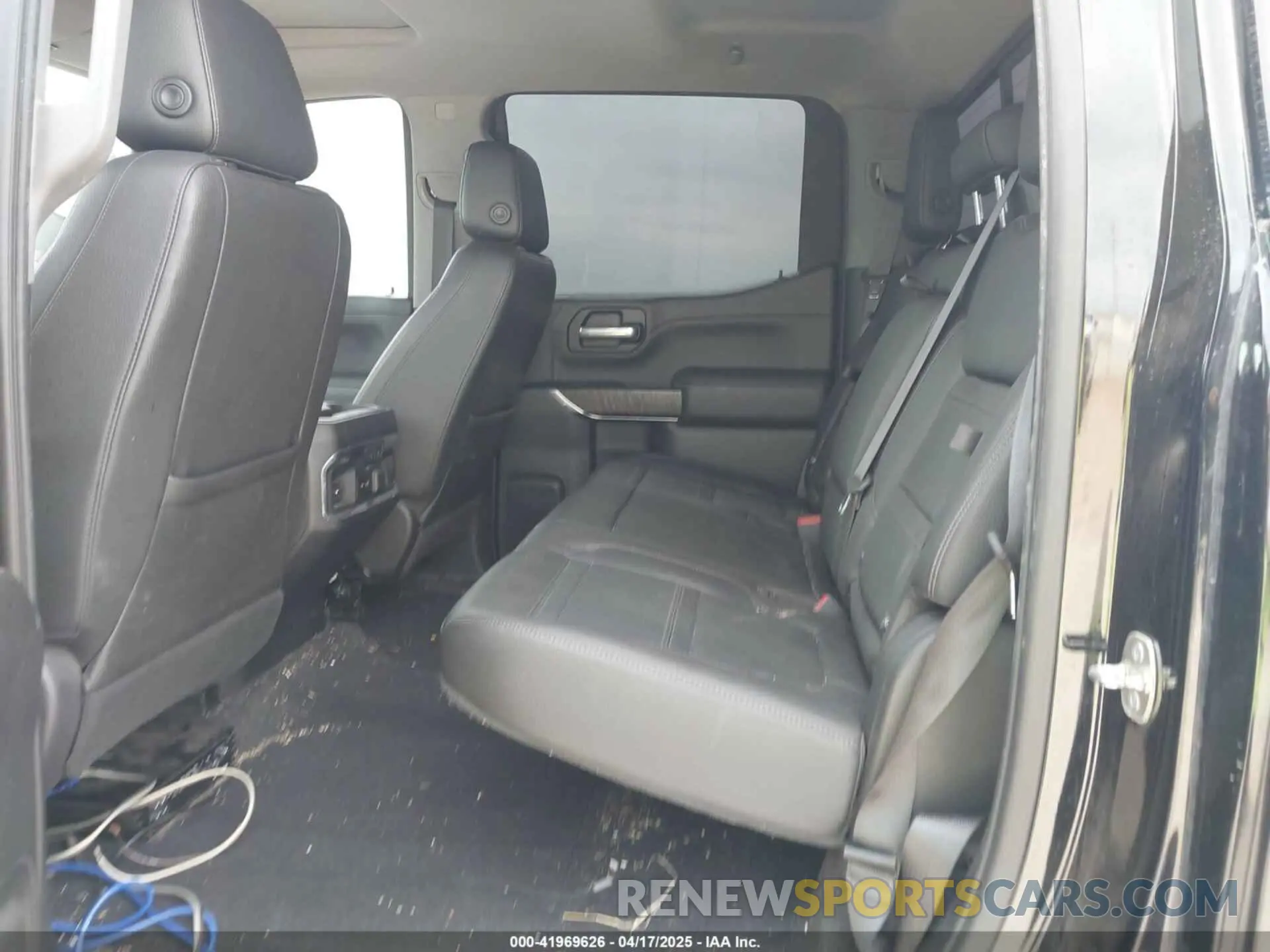 8 Photograph of a damaged car 1GTU9FEL7KZ107204 GMC SIERRA 1500 2019