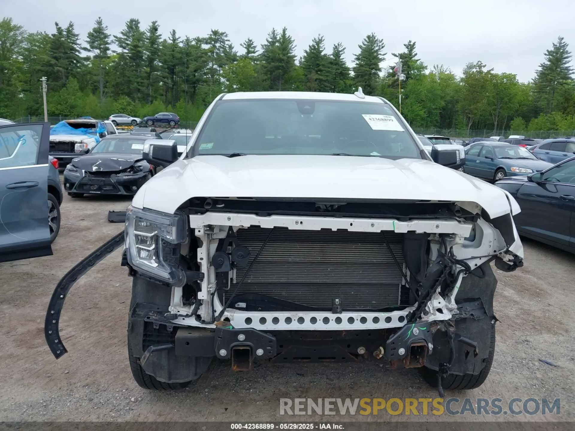 13 Photograph of a damaged car 1GTU9FEL7KZ257183 GMC SIERRA 1500 2019