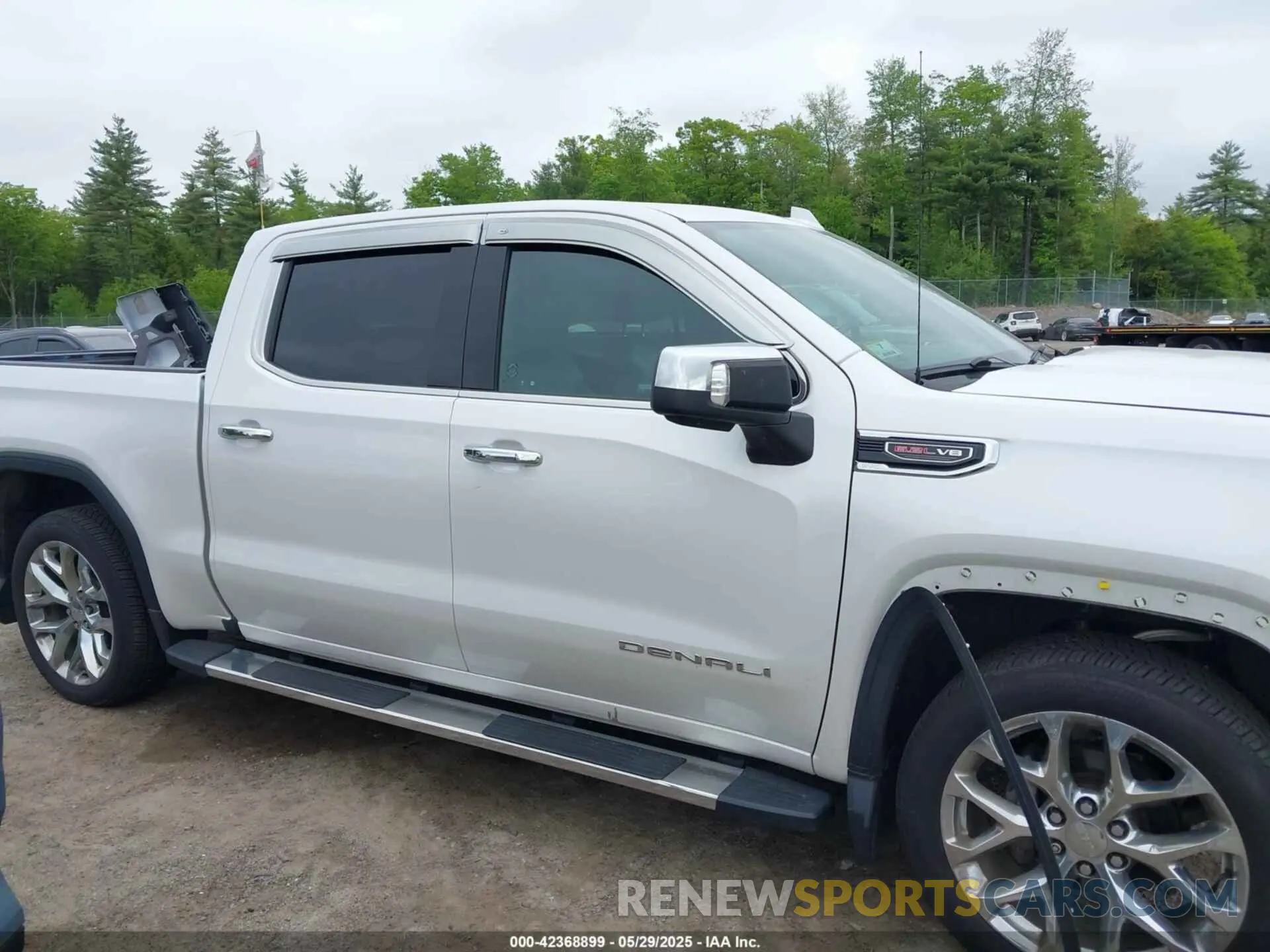 14 Photograph of a damaged car 1GTU9FEL7KZ257183 GMC SIERRA 1500 2019