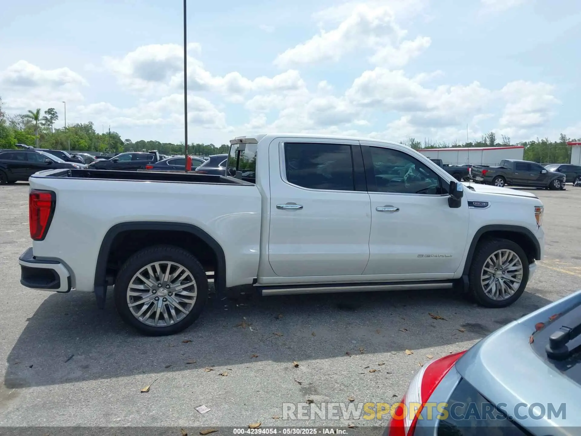 13 Photograph of a damaged car 1GTU9FEL7KZ349426 GMC SIERRA 1500 2019