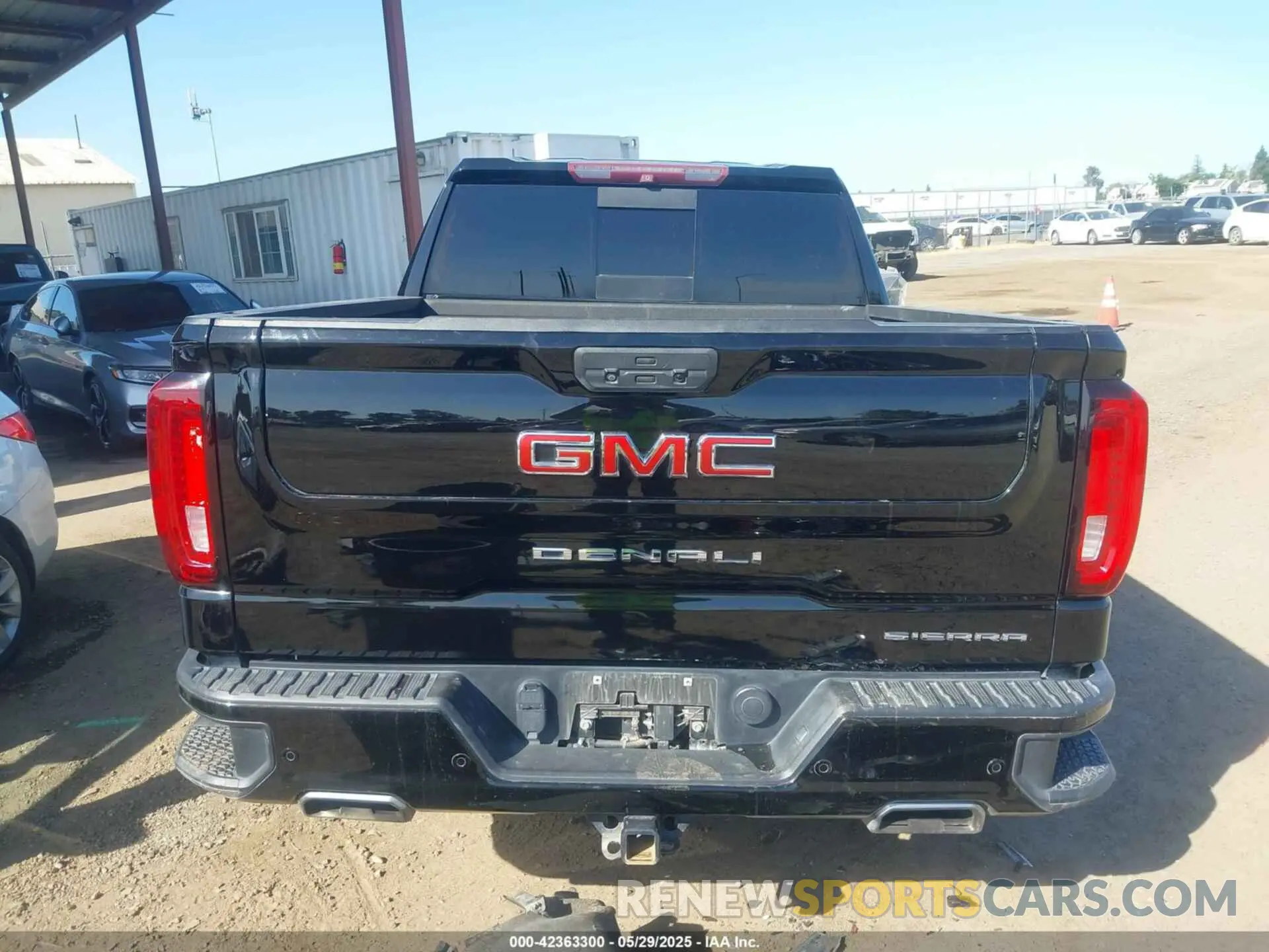 17 Photograph of a damaged car 1GTU9FEL8KZ173809 GMC SIERRA 1500 2019