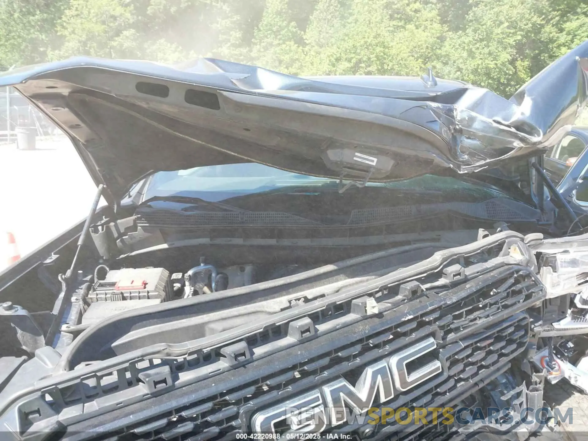 10 Photograph of a damaged car 1GTU9FEL9KZ387319 GMC SIERRA 1500 2019