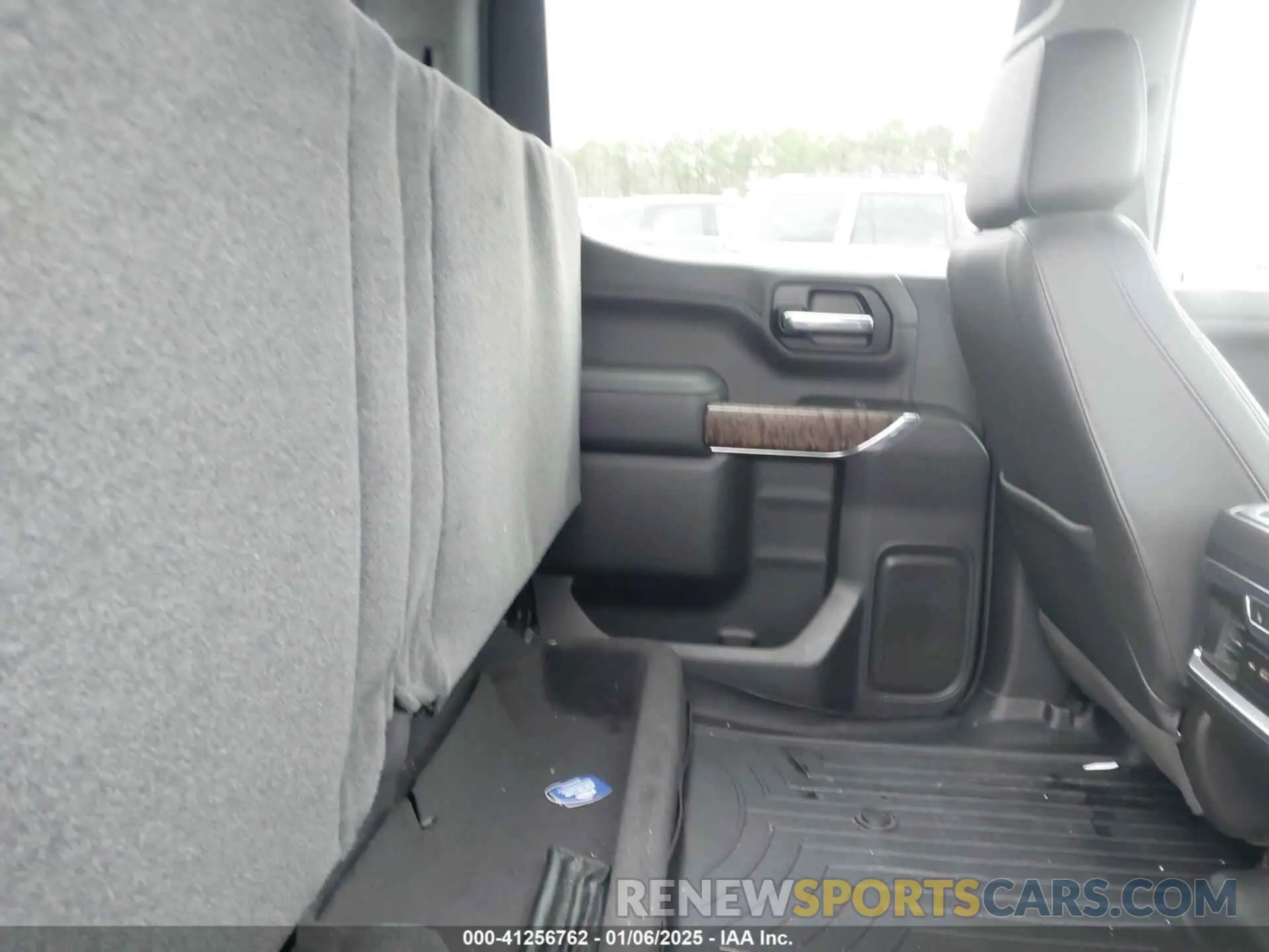 8 Photograph of a damaged car 1GTU9FELXKZ350537 GMC SIERRA 1500 2019