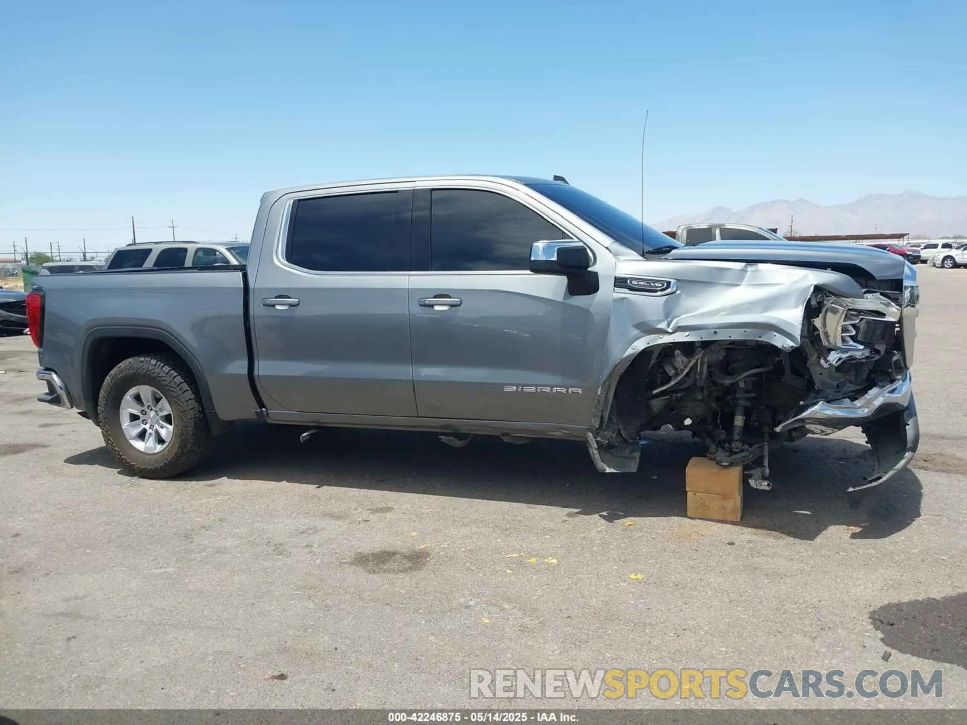 14 Photograph of a damaged car 3GTP8BED3KG240124 GMC SIERRA 1500 2019