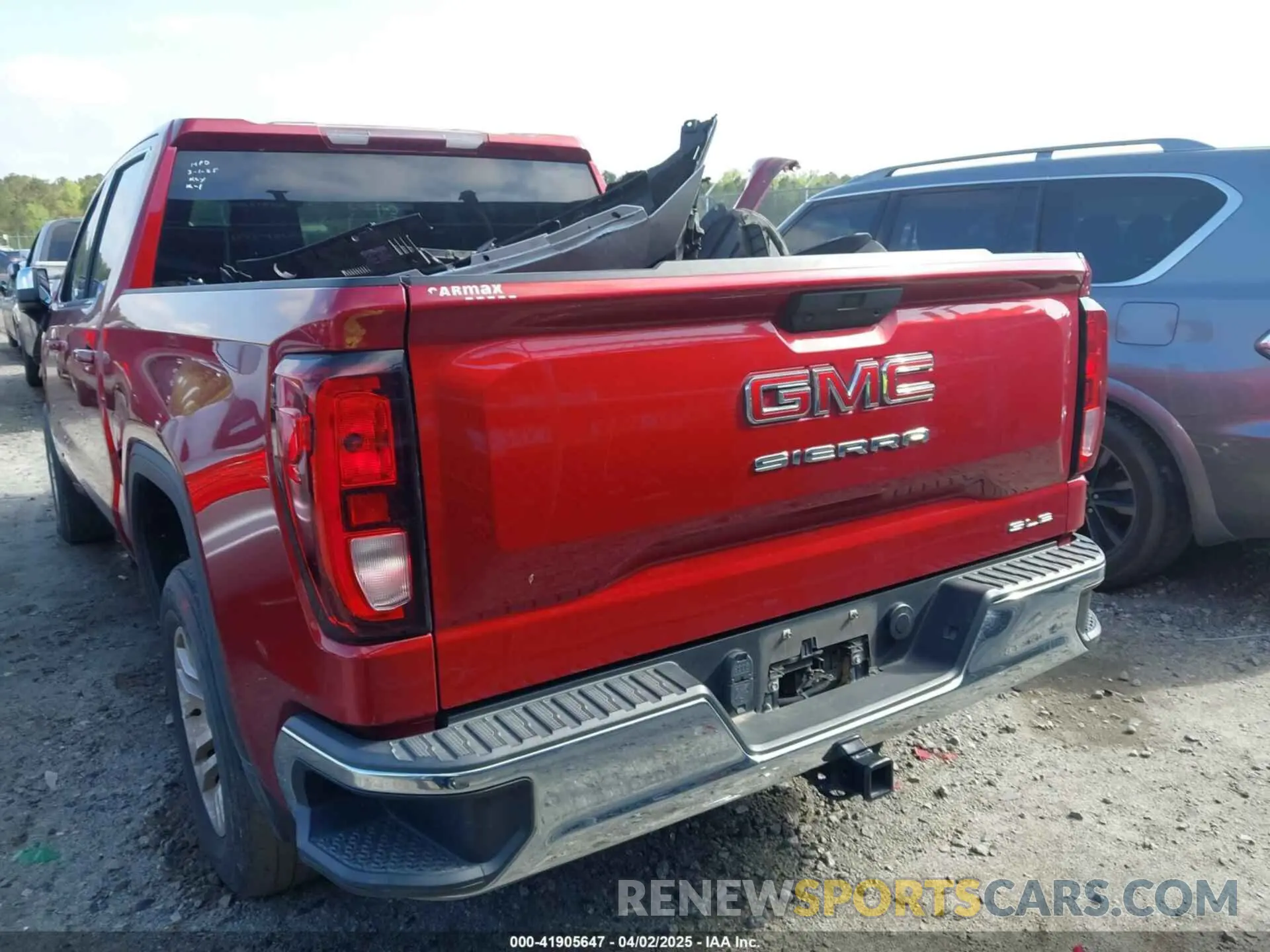 16 Photograph of a damaged car 3GTP8BEK7KG240884 GMC SIERRA 1500 2019