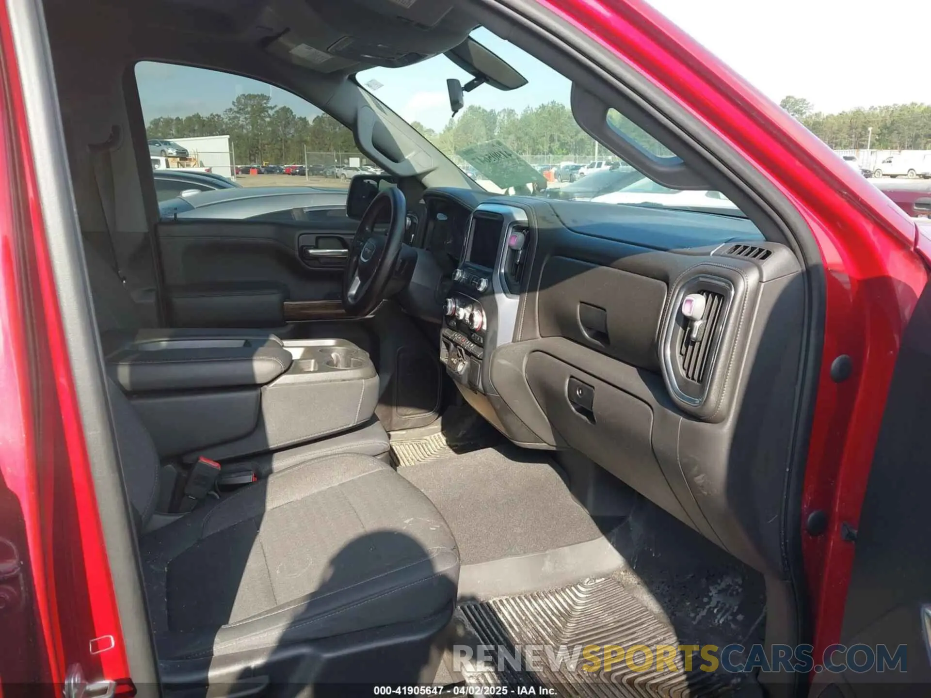 5 Photograph of a damaged car 3GTP8BEK7KG240884 GMC SIERRA 1500 2019