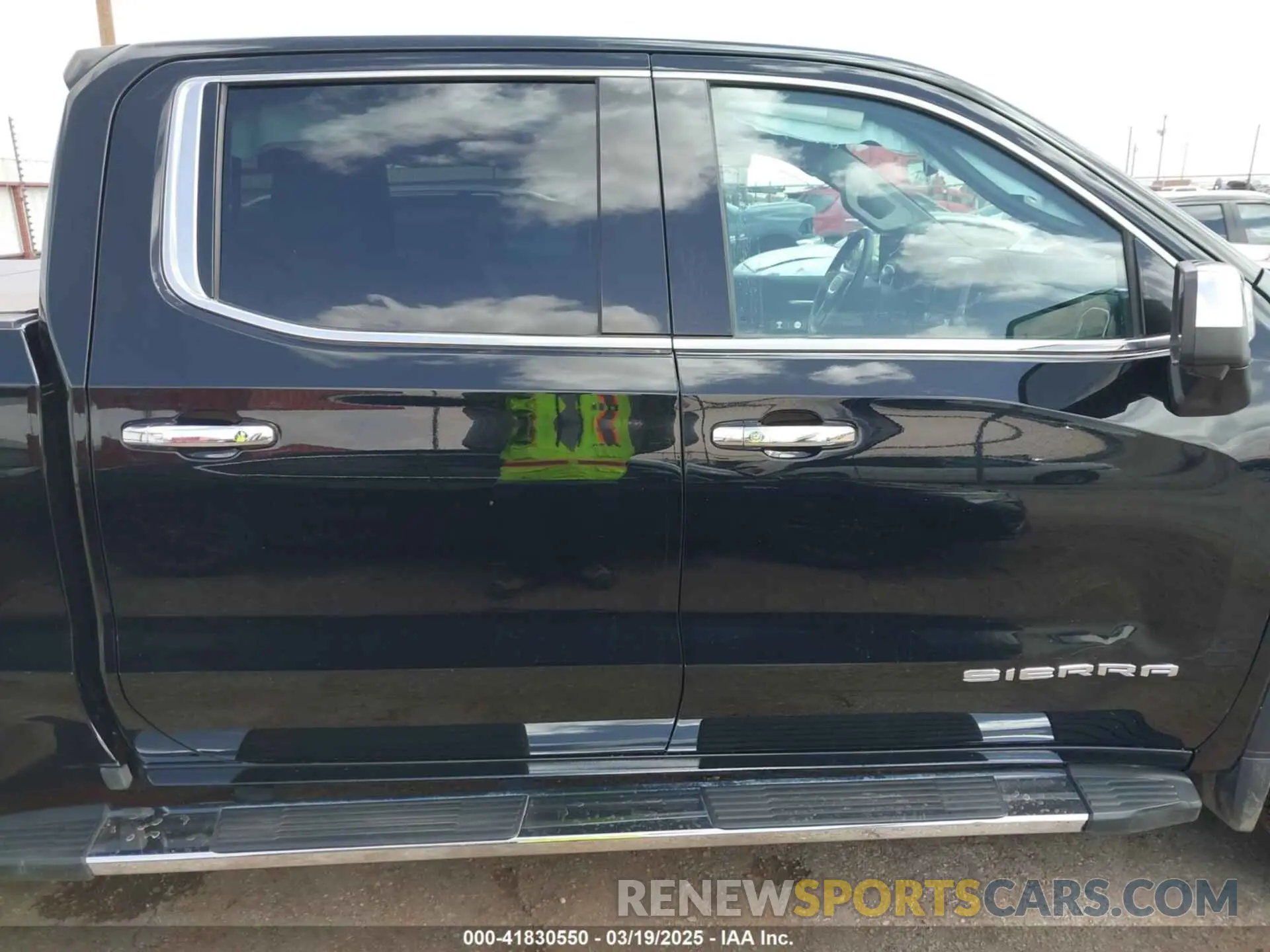 13 Photograph of a damaged car 3GTP8DED2KG162561 GMC SIERRA 1500 2019