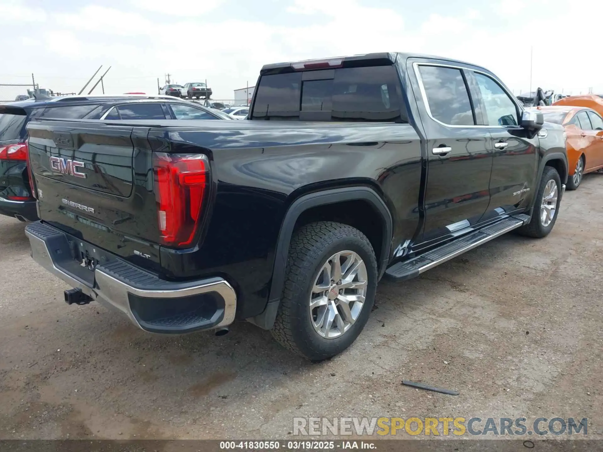 4 Photograph of a damaged car 3GTP8DED2KG162561 GMC SIERRA 1500 2019