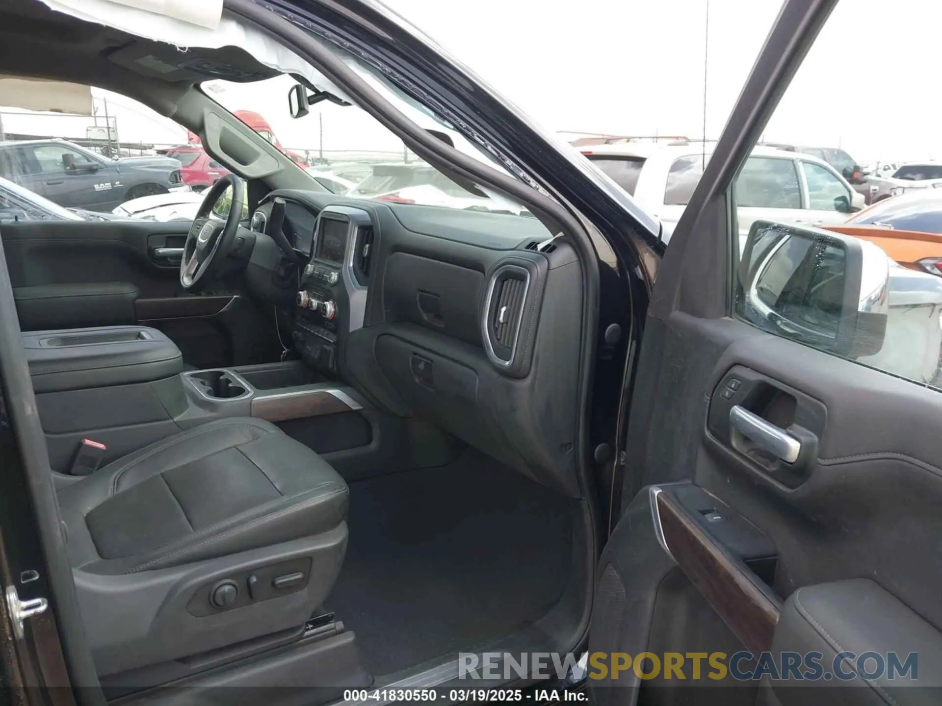 5 Photograph of a damaged car 3GTP8DED2KG162561 GMC SIERRA 1500 2019