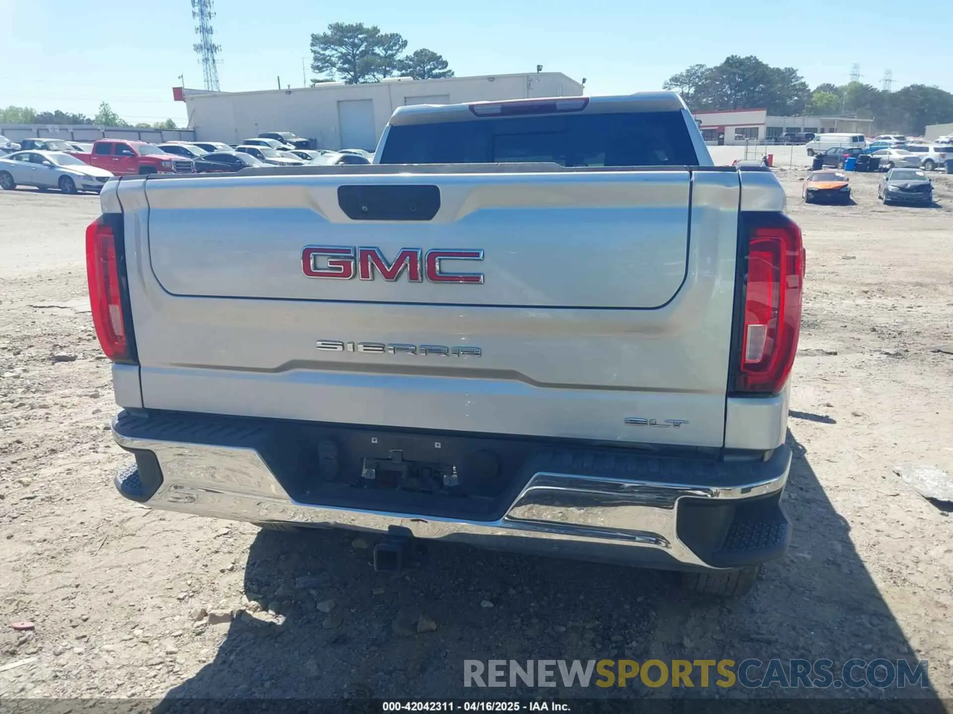 16 Photograph of a damaged car 3GTP8DED5KG229850 GMC SIERRA 1500 2019