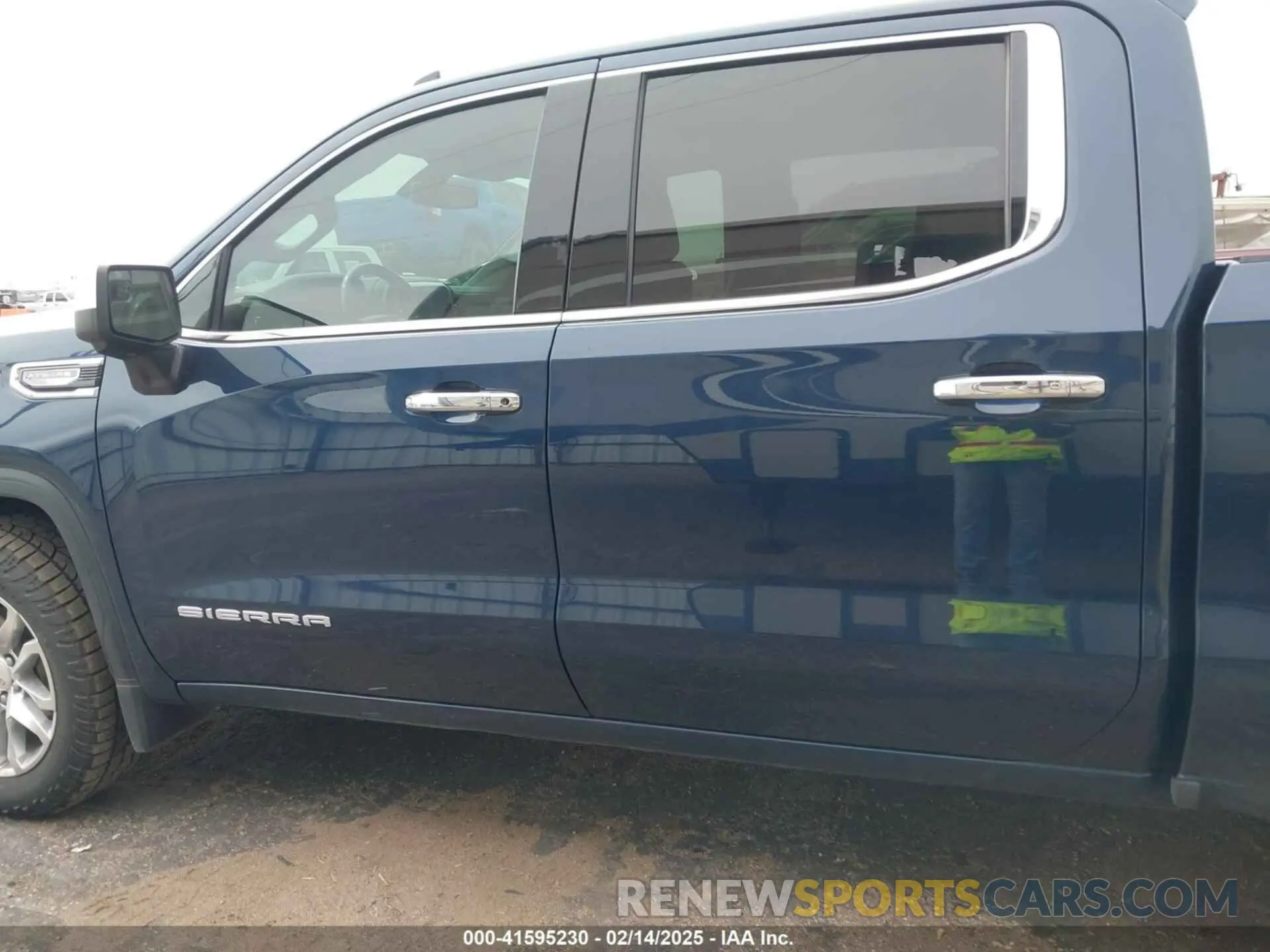 14 Photograph of a damaged car 3GTP8DED7KG273395 GMC SIERRA 1500 2019