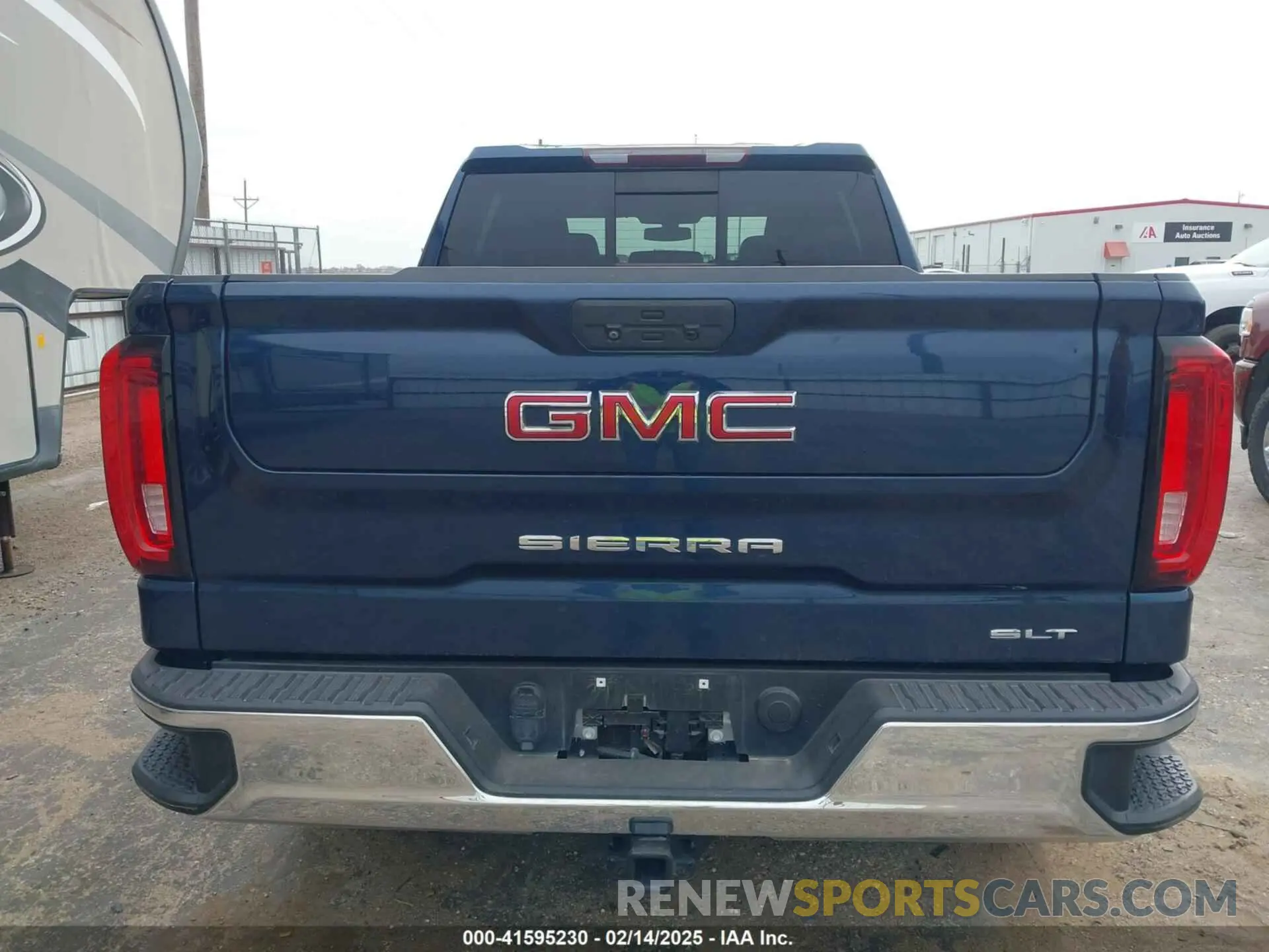 16 Photograph of a damaged car 3GTP8DED7KG273395 GMC SIERRA 1500 2019