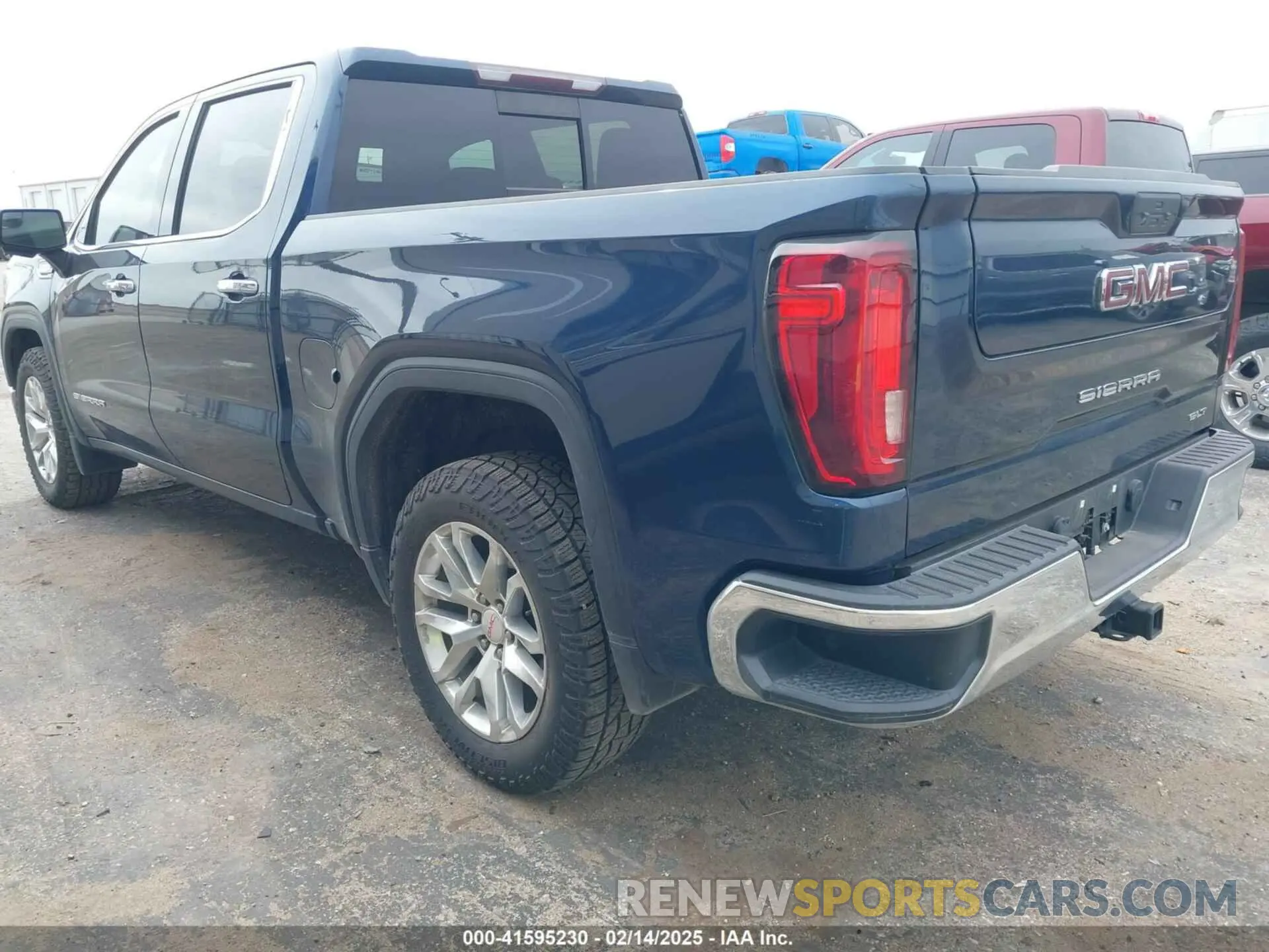 3 Photograph of a damaged car 3GTP8DED7KG273395 GMC SIERRA 1500 2019