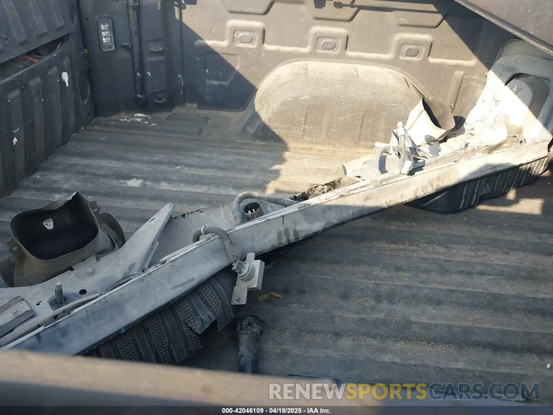 12 Photograph of a damaged car 3GTP8FED7KG215749 GMC SIERRA 1500 2019